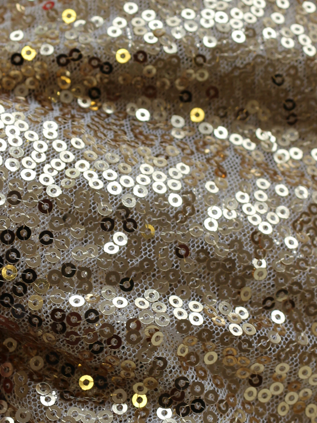 Champagnerfarbener Paillettentüll – Glow