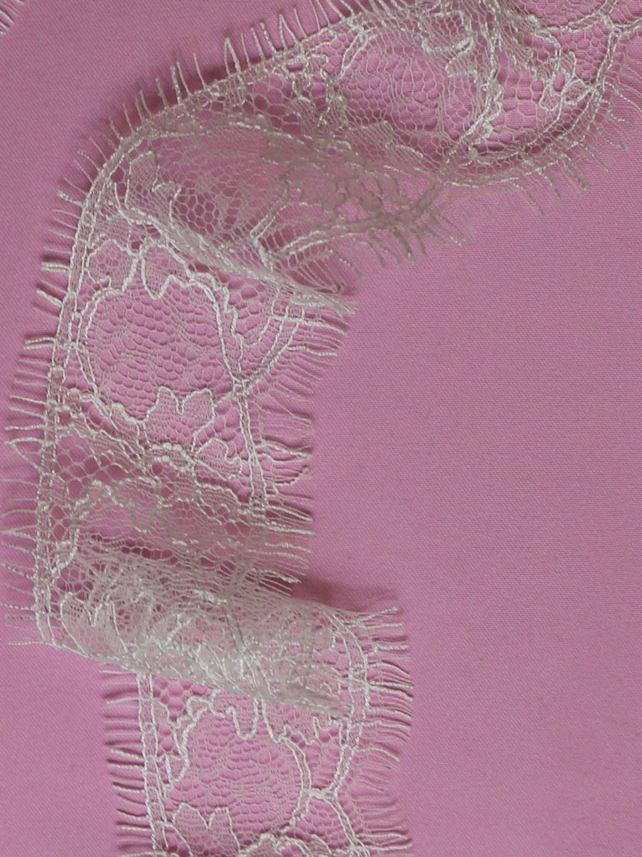 Elfenbeinfarbener Chantilly-Spitzenbesatz – Charlotte