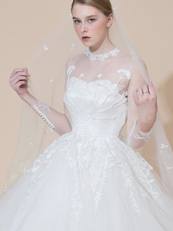 Elfenbeinfarbene 3D-Spitze – Fernando