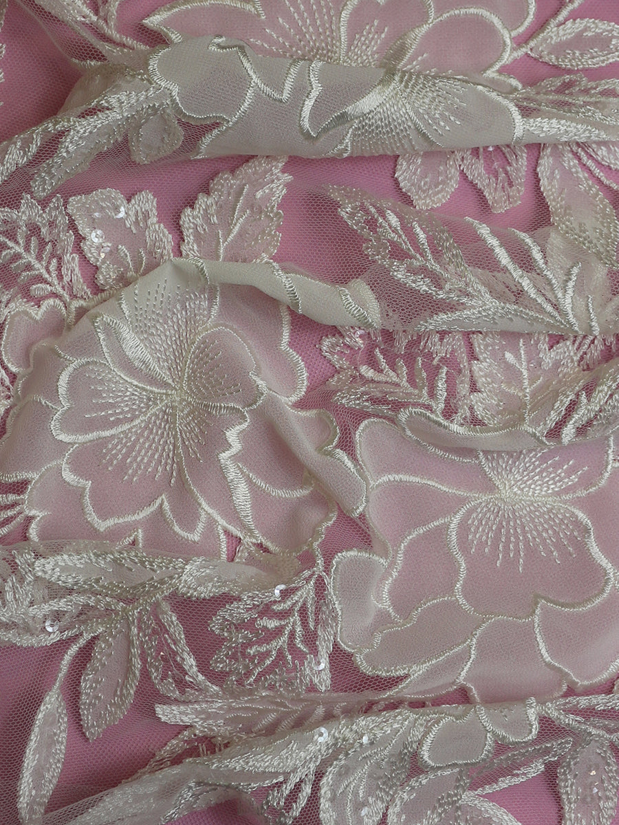 Elfenbeinfarbene bestickte Spitze – Fortunata