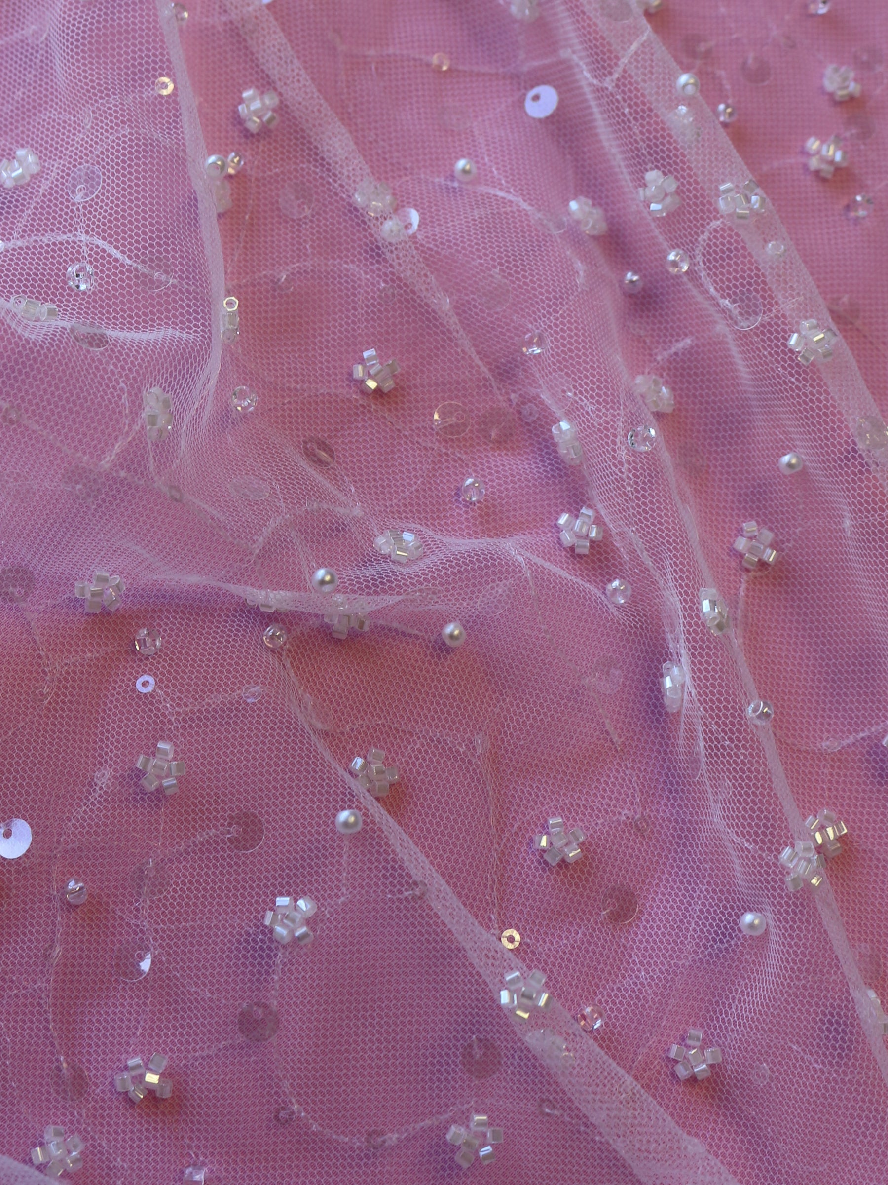 Elfenbeinfarbene Perlenspitze – Stabilo