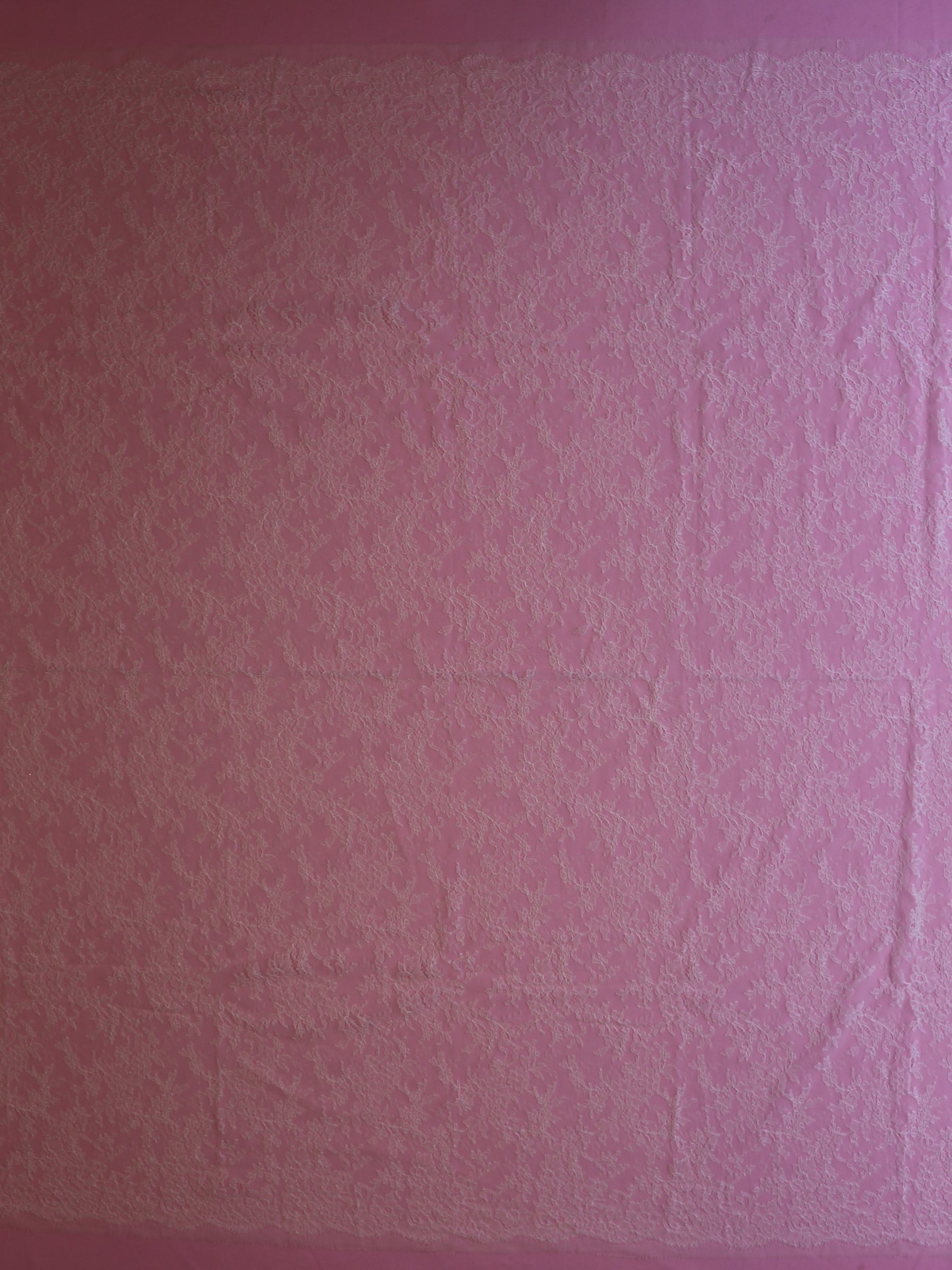 Elfenbeinfarbene Chantilly-Spitze – Diallo