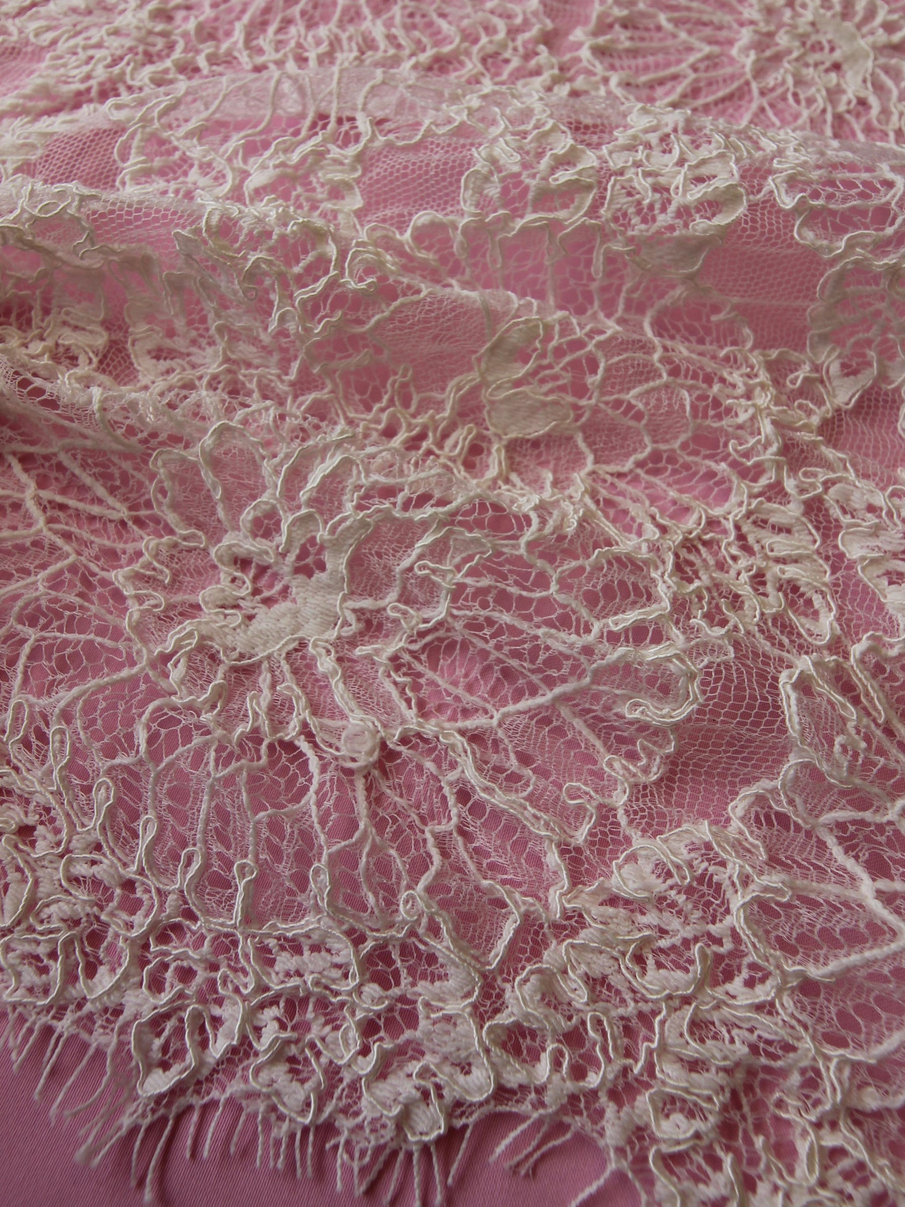 Elfenbeinfarbene Kordelspitze – Priya
