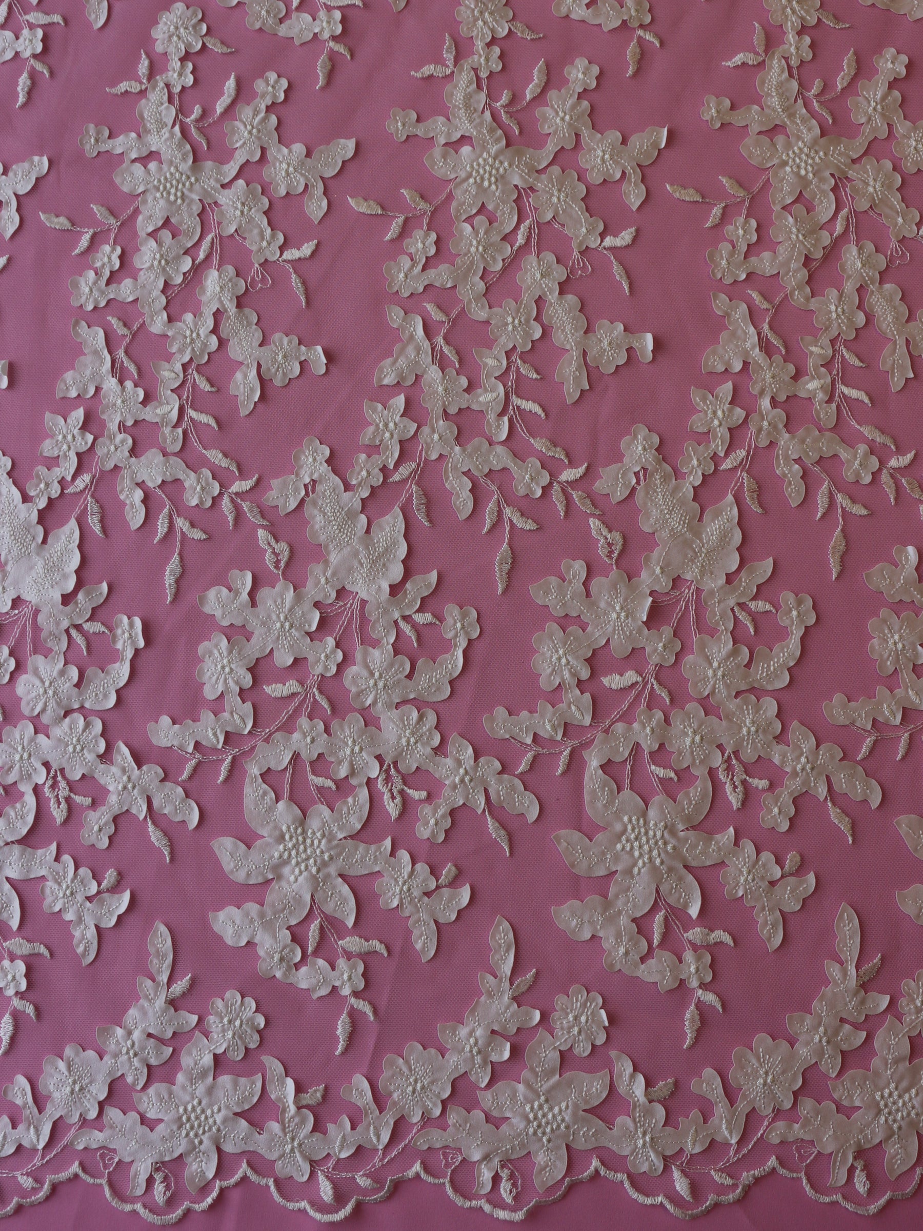 Elfenbeinfarbene Laserspitze – Nasrin