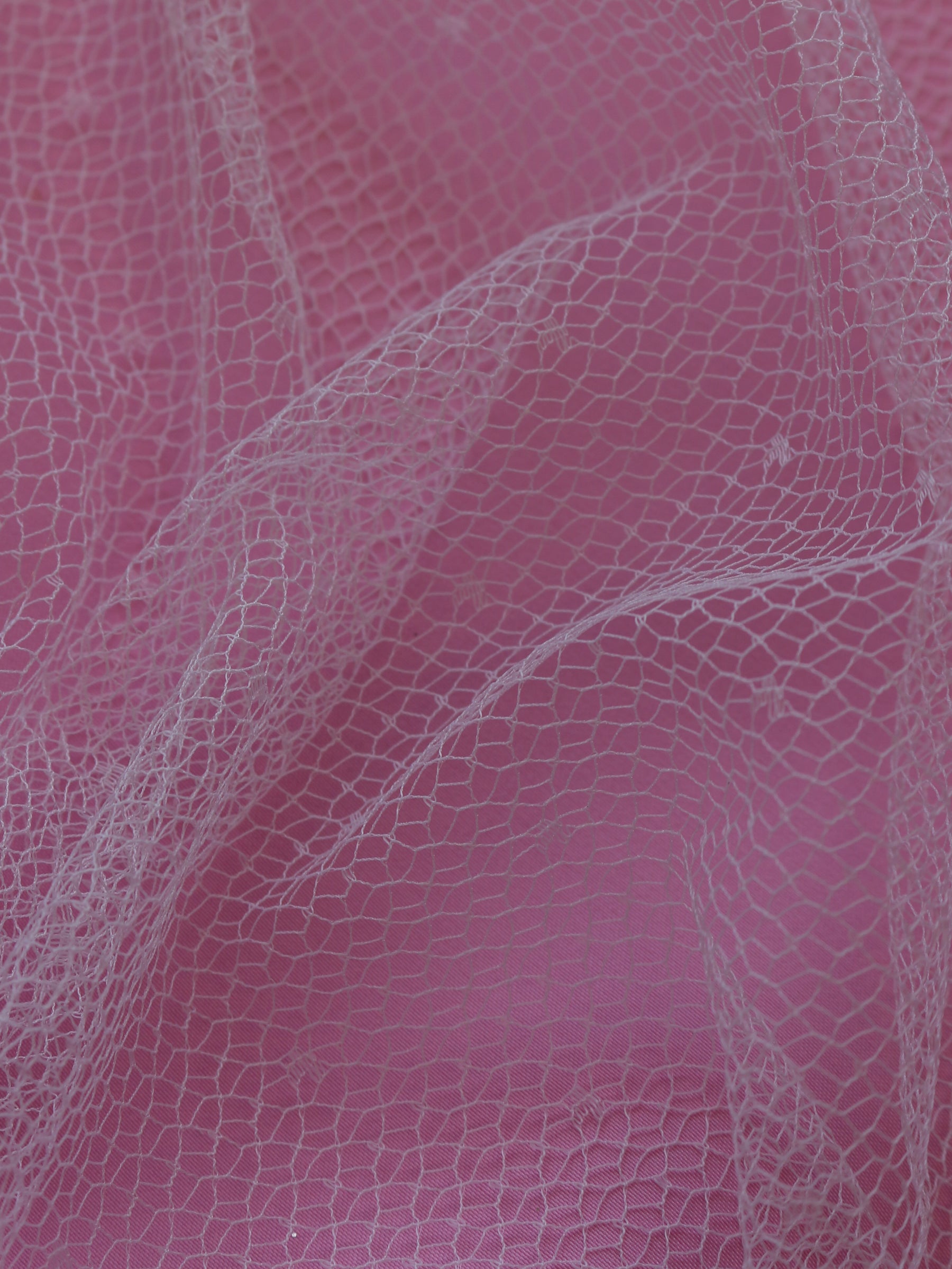 Elfenbeinfarbene Raschelspitze – Zauberer