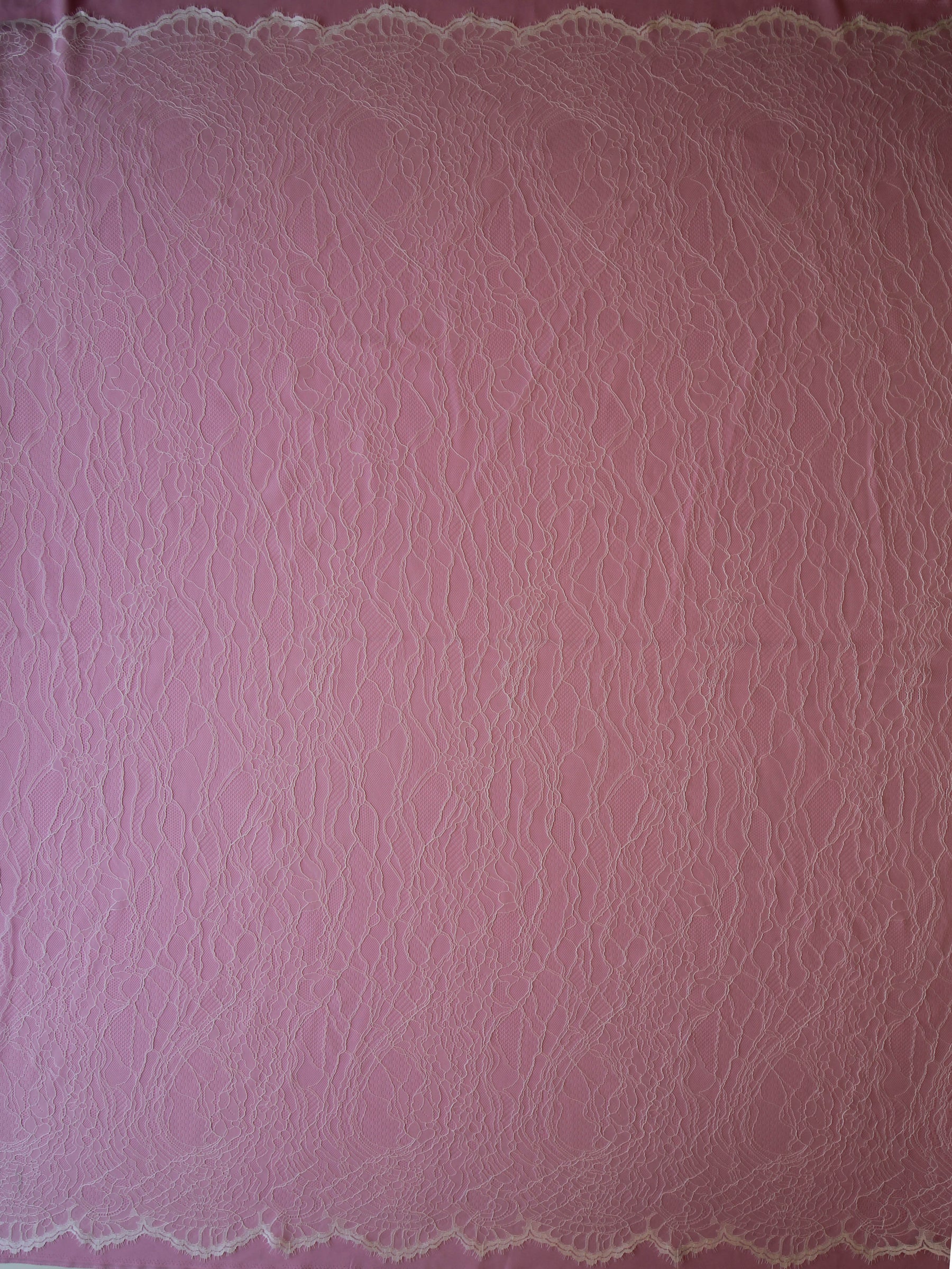 Elfenbeinfarbene Raschelspitze – Sallopine