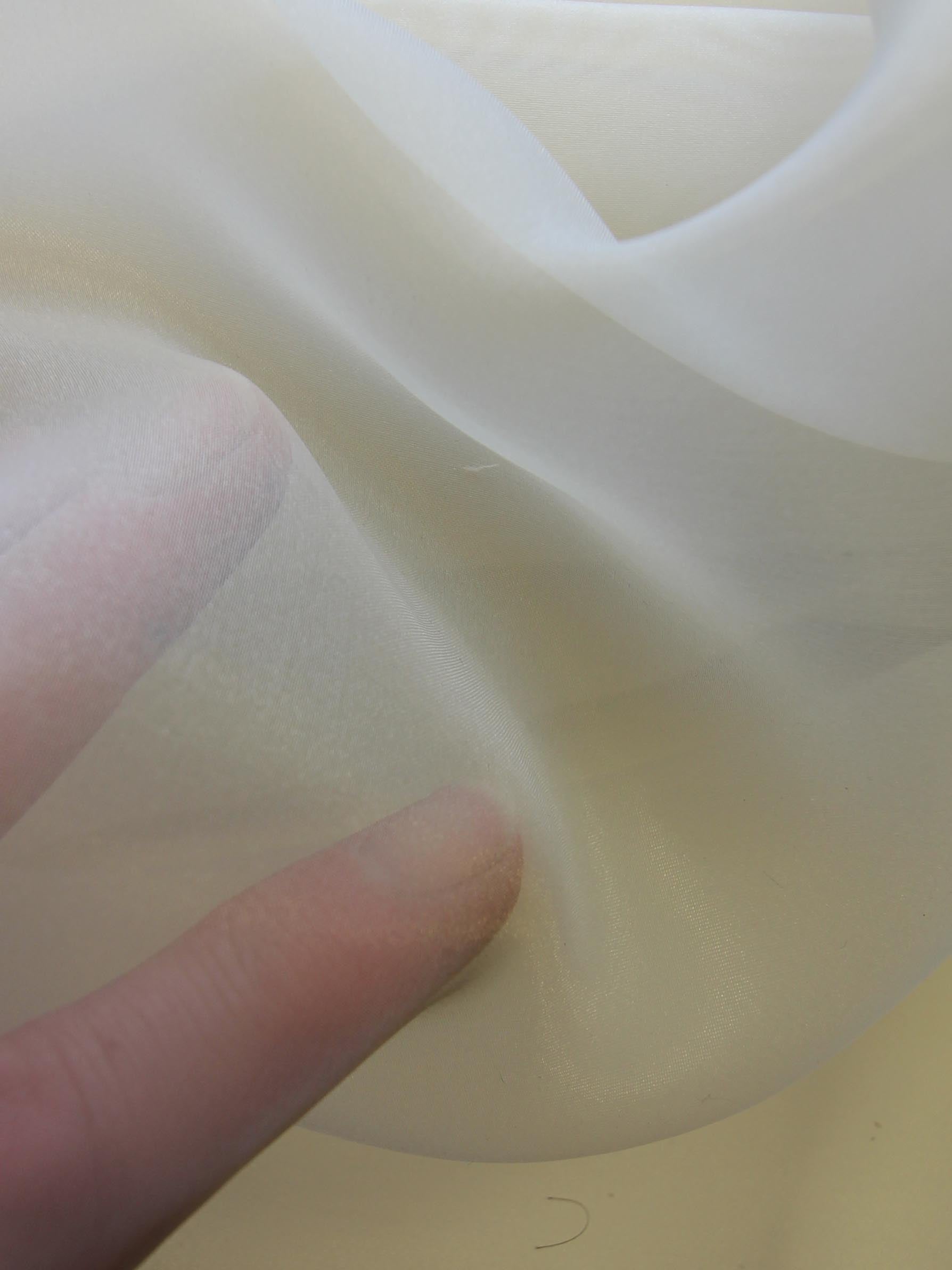 Elfenbeinfarbener Öko-Polyester-Organza - Thespian