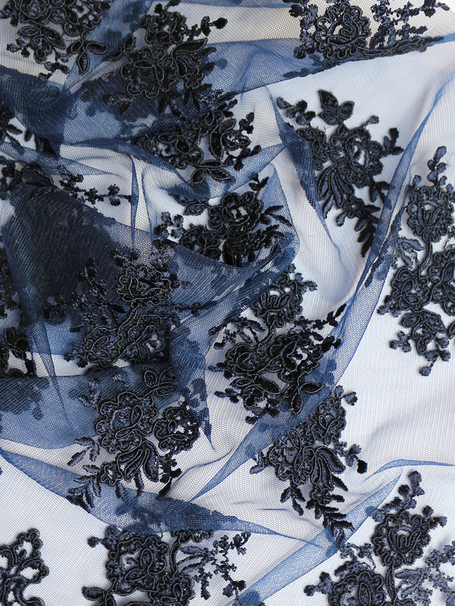 Marineblaue Kordelspitze – Janis