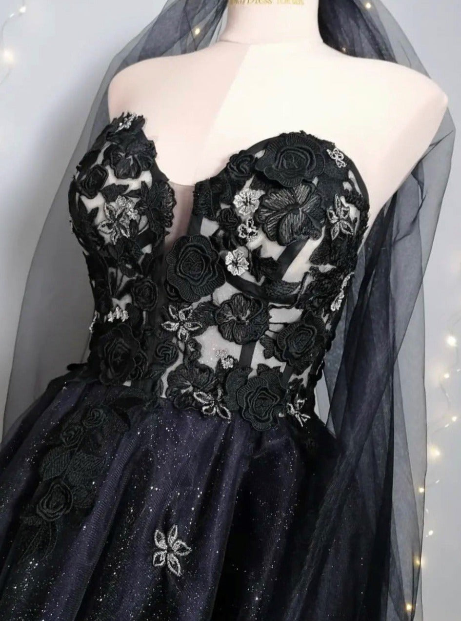 Schwarze 3D-Spitze – Meghan