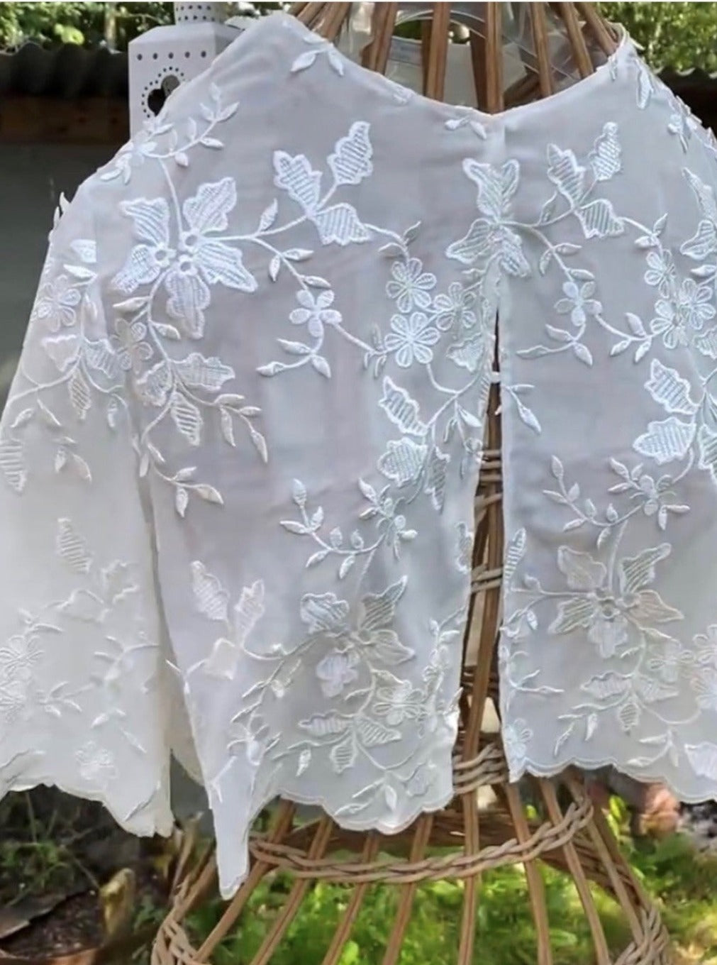 Elfenbeinfarbene Chiffonspitze – Arden