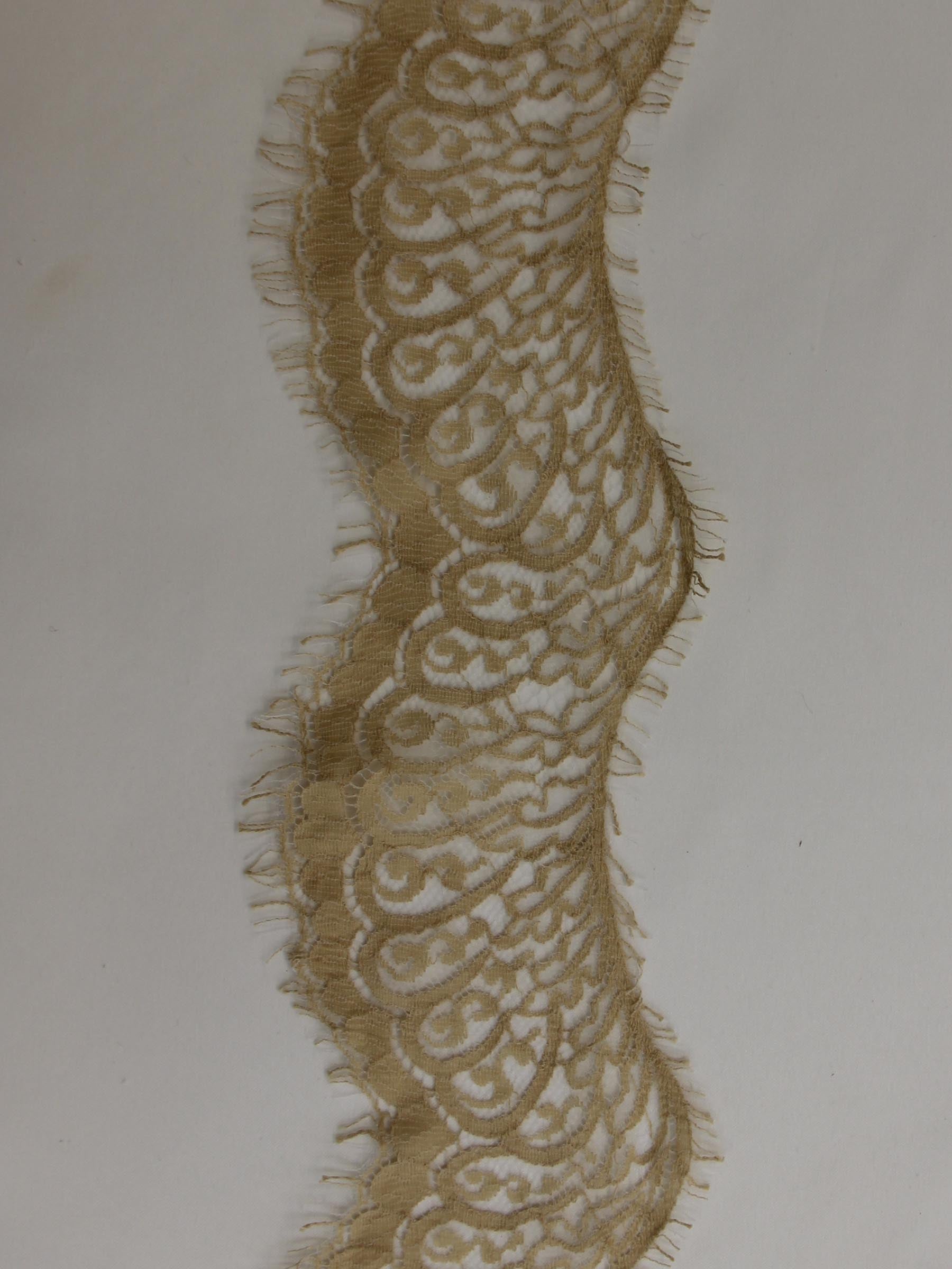 Sandbeiger Chantilly-Spitzenbesatz – Felicity