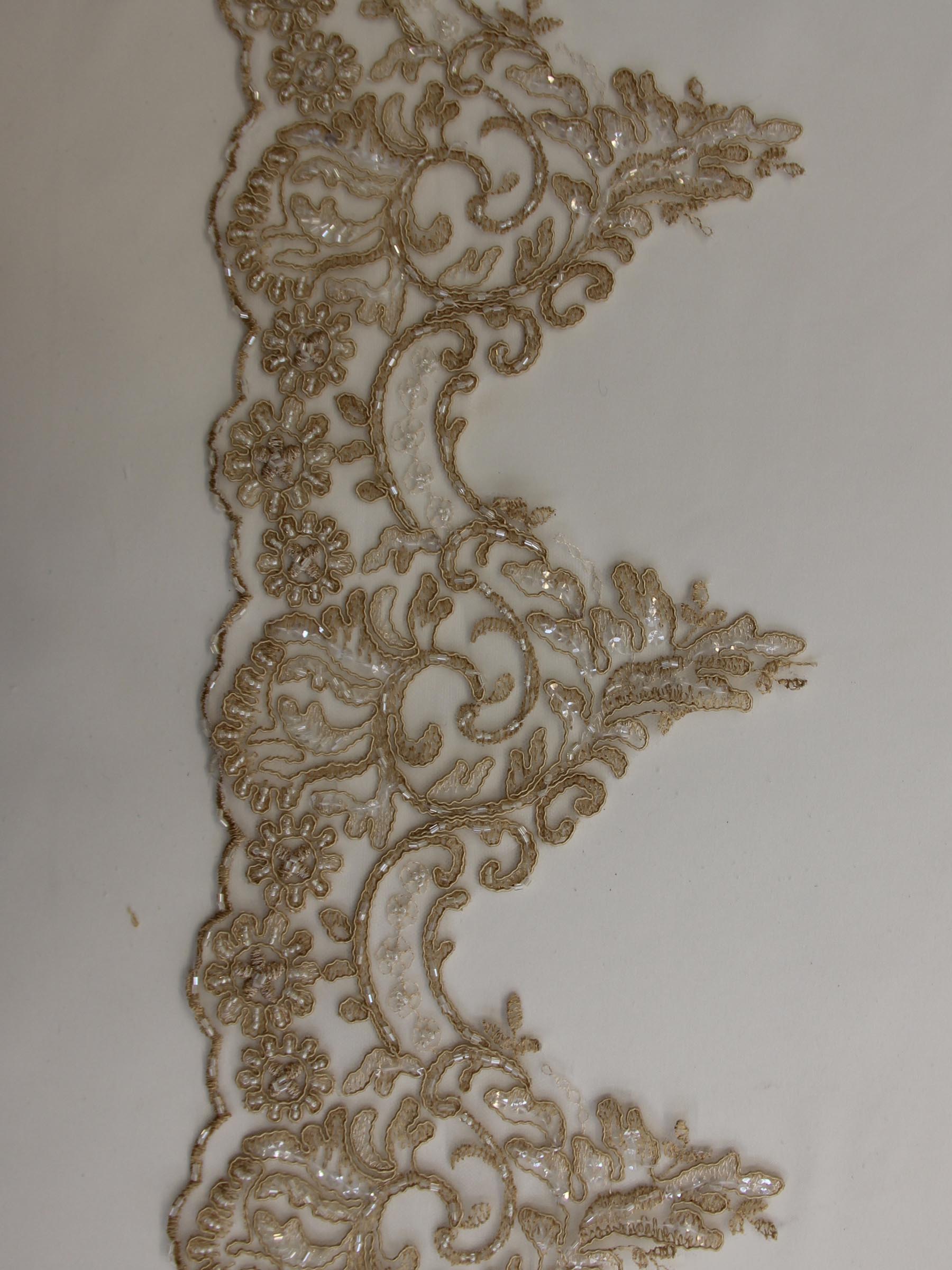 Sandbeiger Spitzenbesatz – Jessica