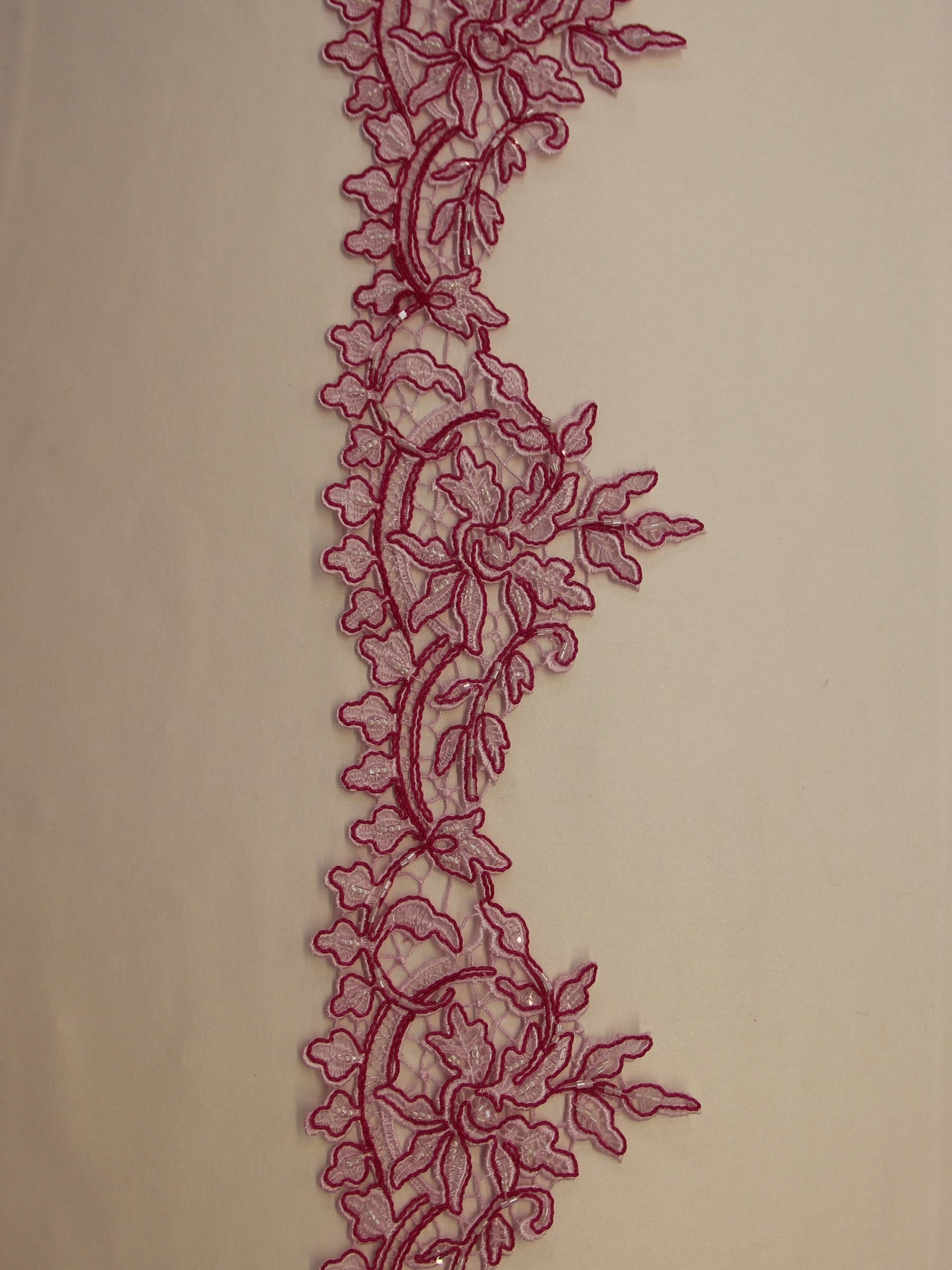 Passion Pink Spitzenbesatz – Martina