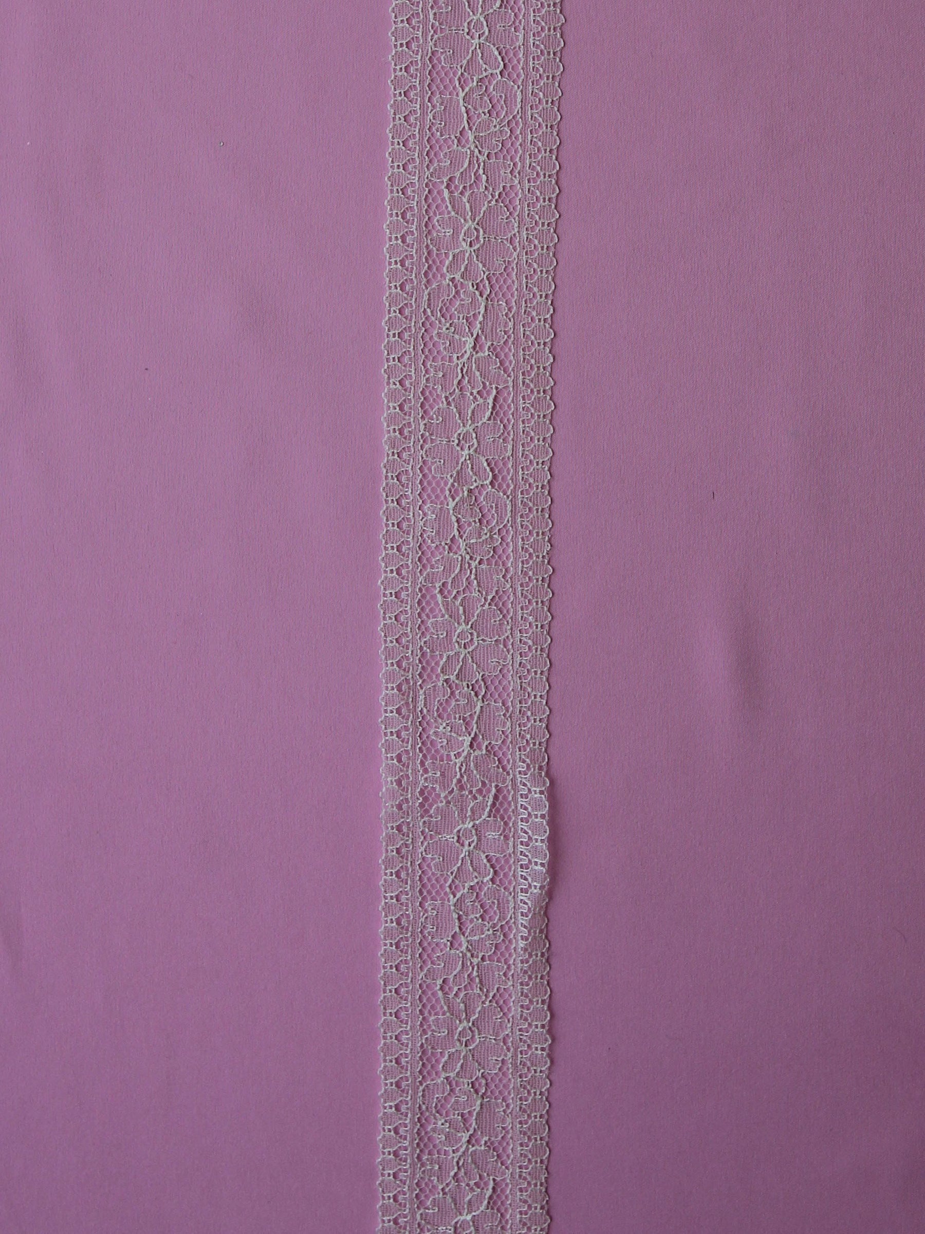 Elfenbeinfarbener Chantilly-Spitzenbesatz - Rosaria