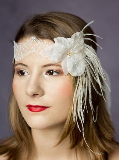 Elfenbeinfarbener Chantilly-Spitzenbesatz – Darcey
