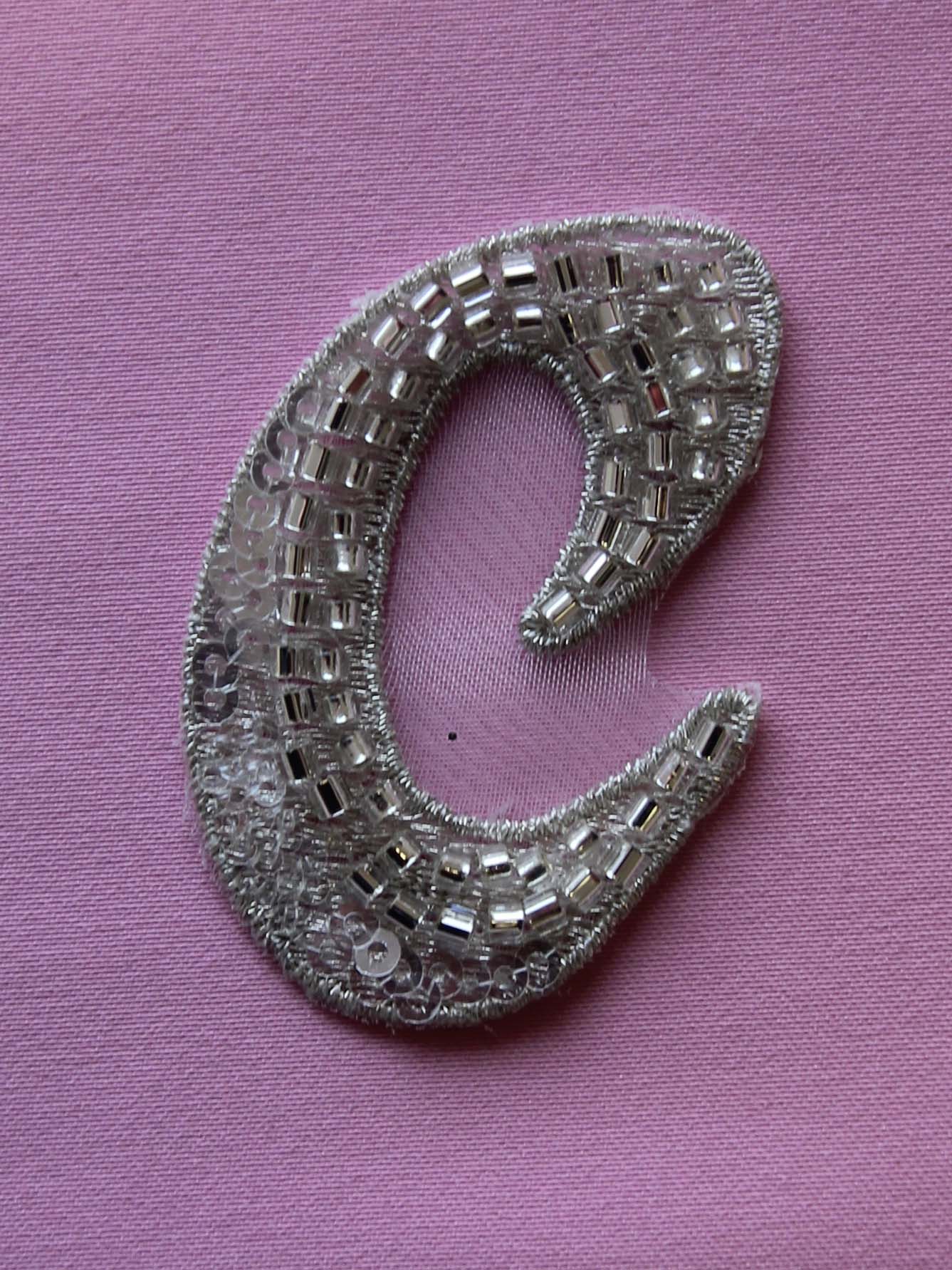 Perlenbuchstabe C