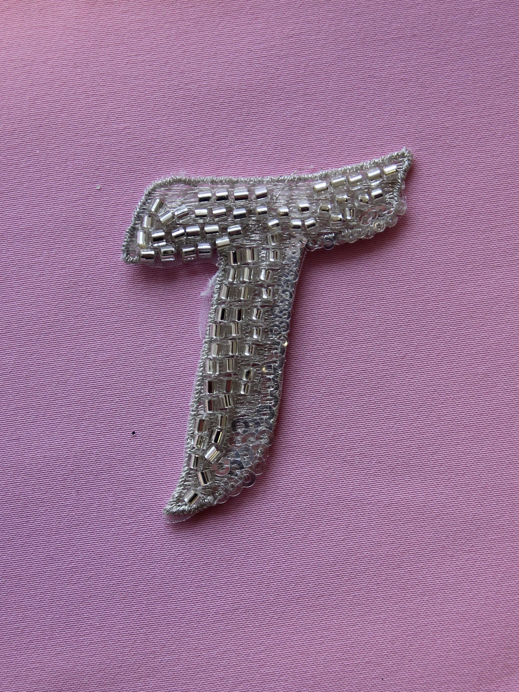 Perlenbuchstabe T