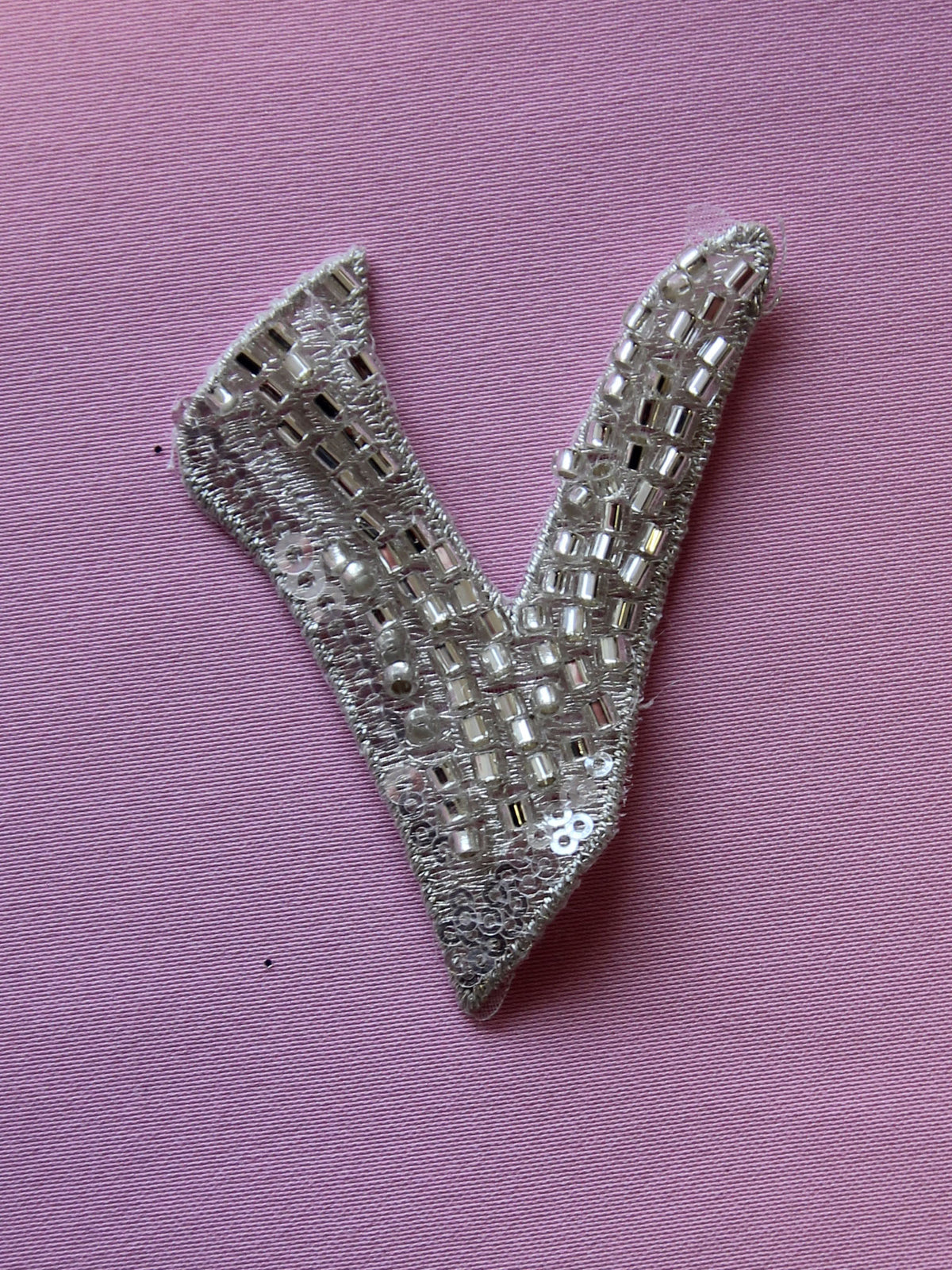 Perlenbuchstabe V