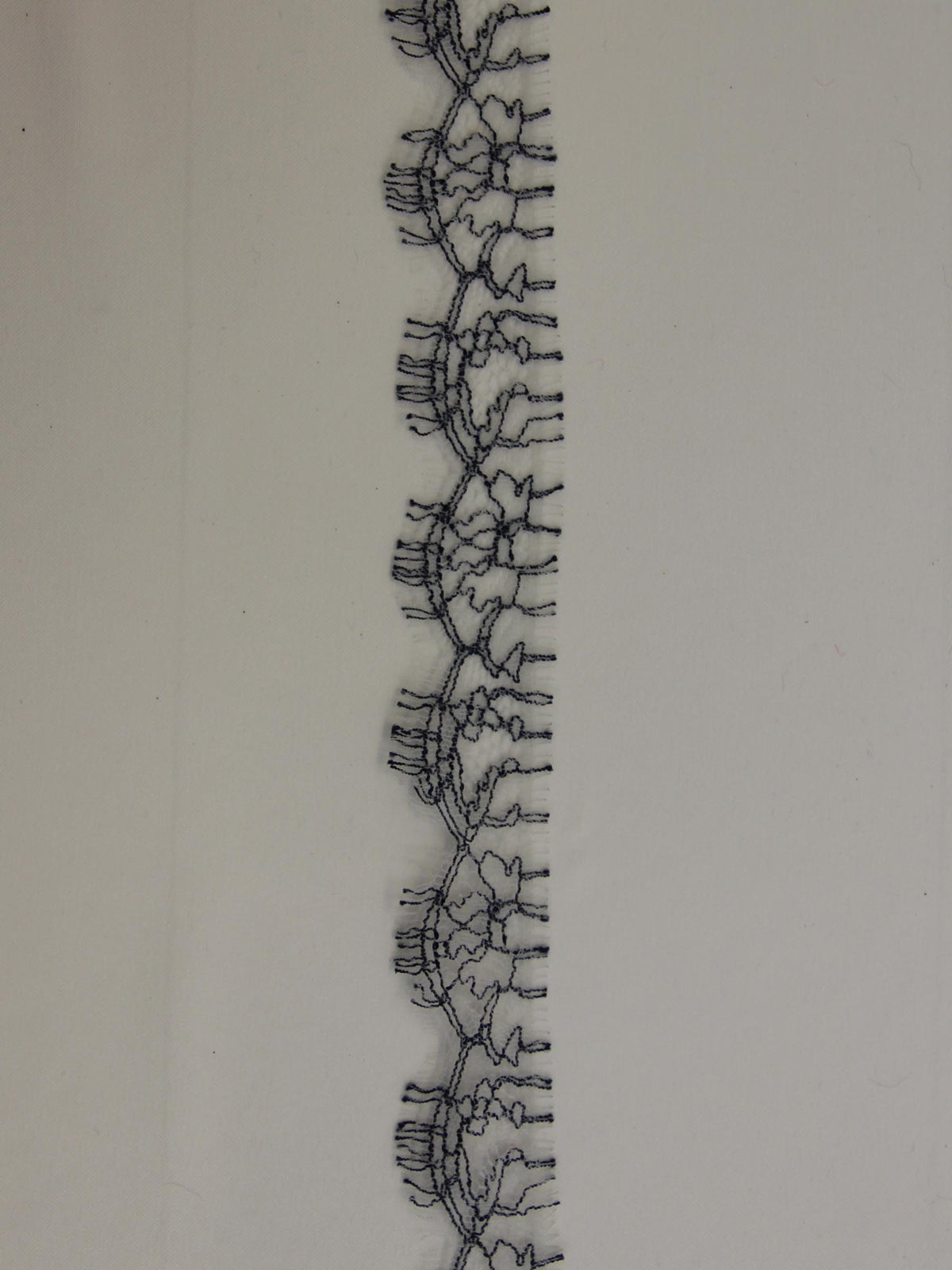 Französischer blauer Spitzenbesatz – Anna