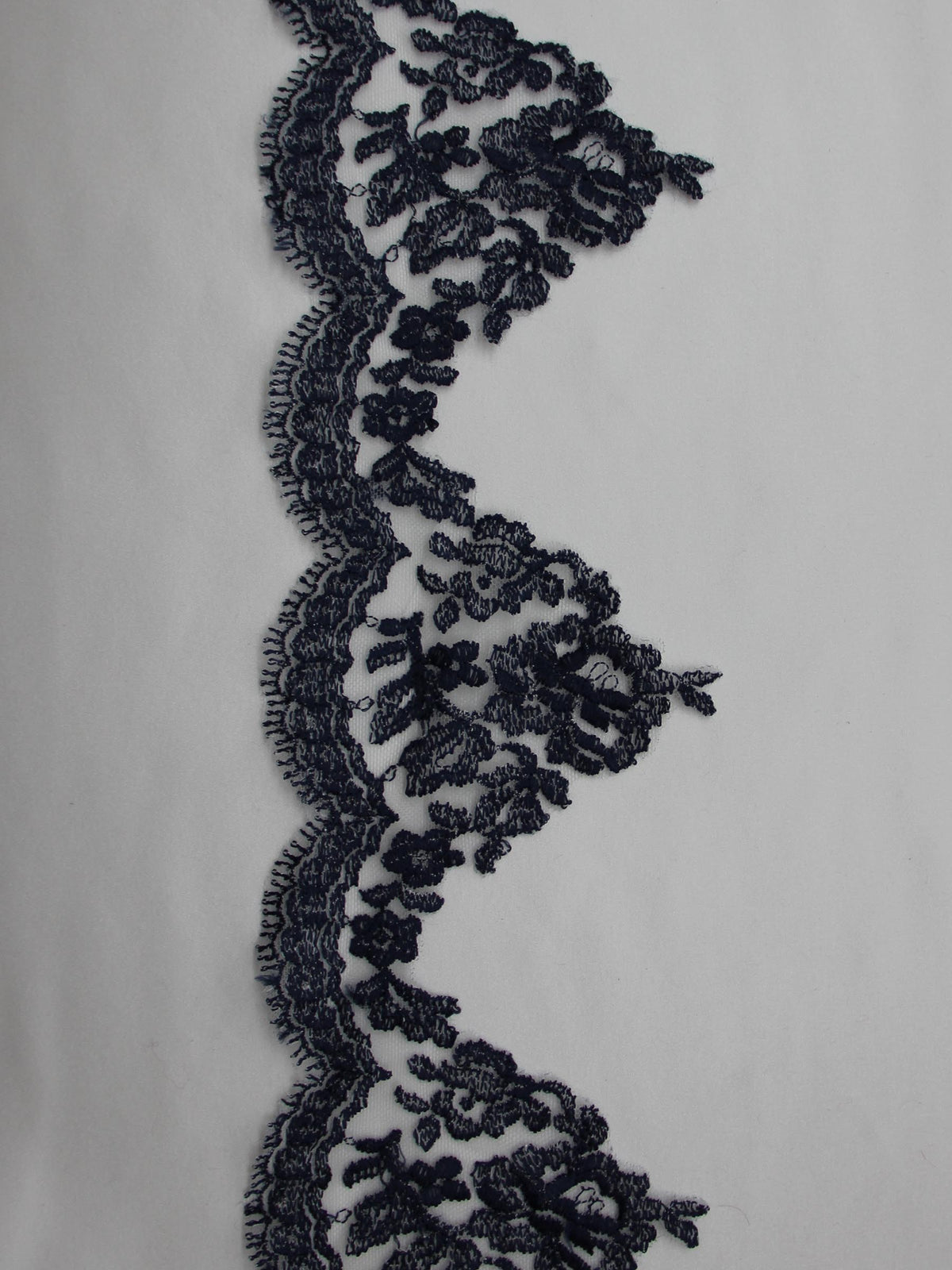 Französischer blauer Spitzenbesatz – Dominique