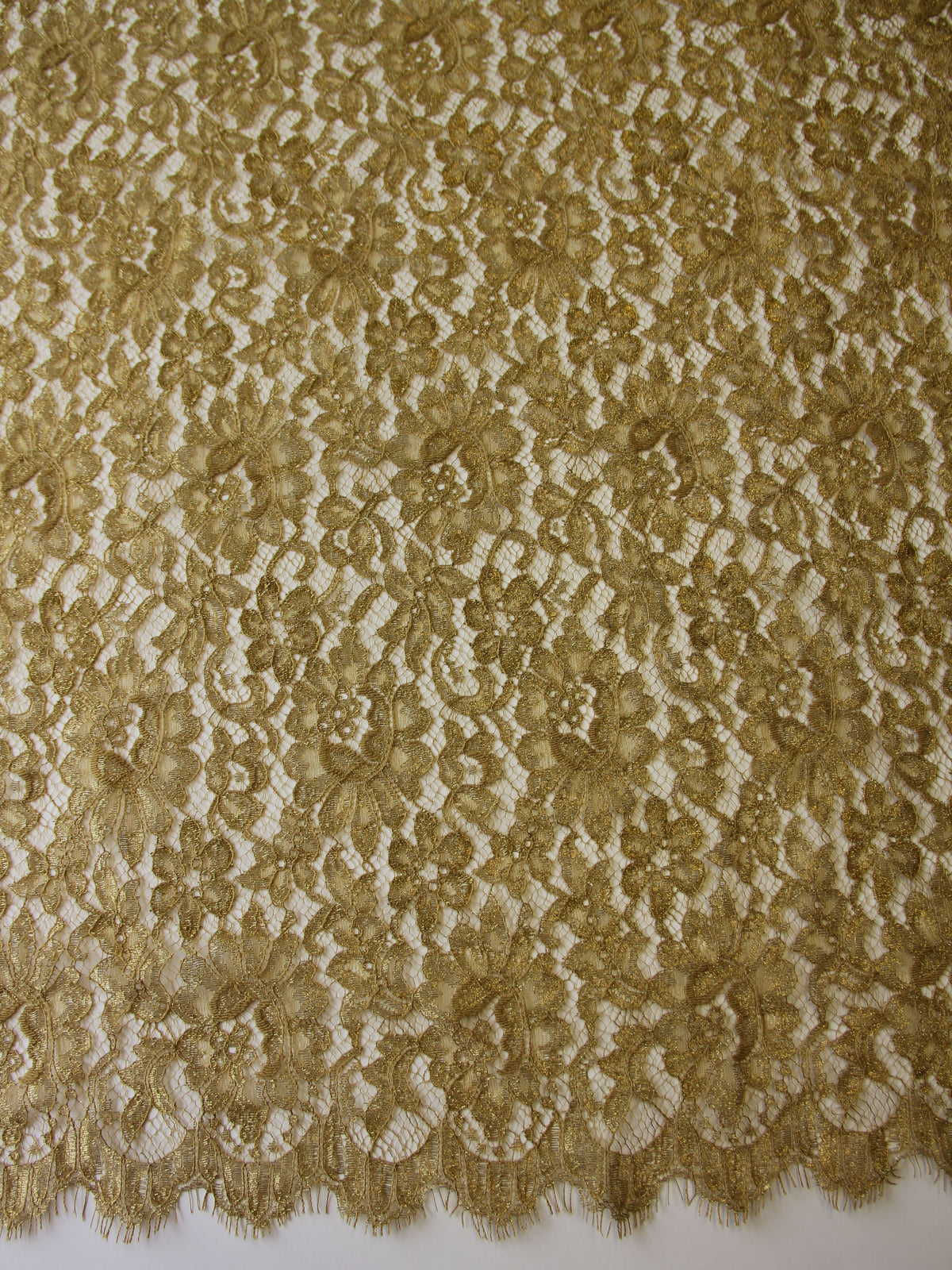 Goldene Leavers-Spitze – Seraphina