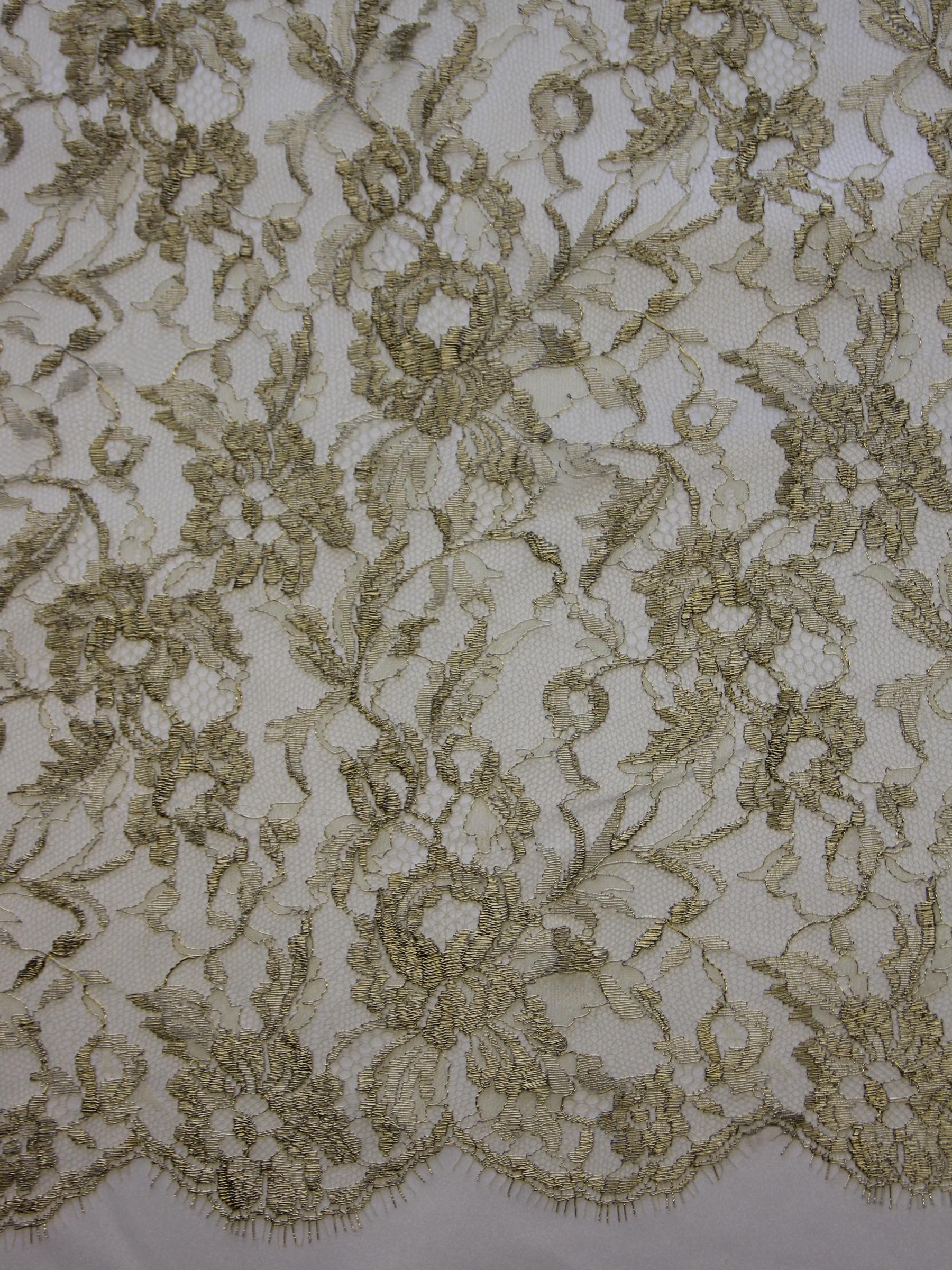 Goldene Chantilly-Spitze – Orla