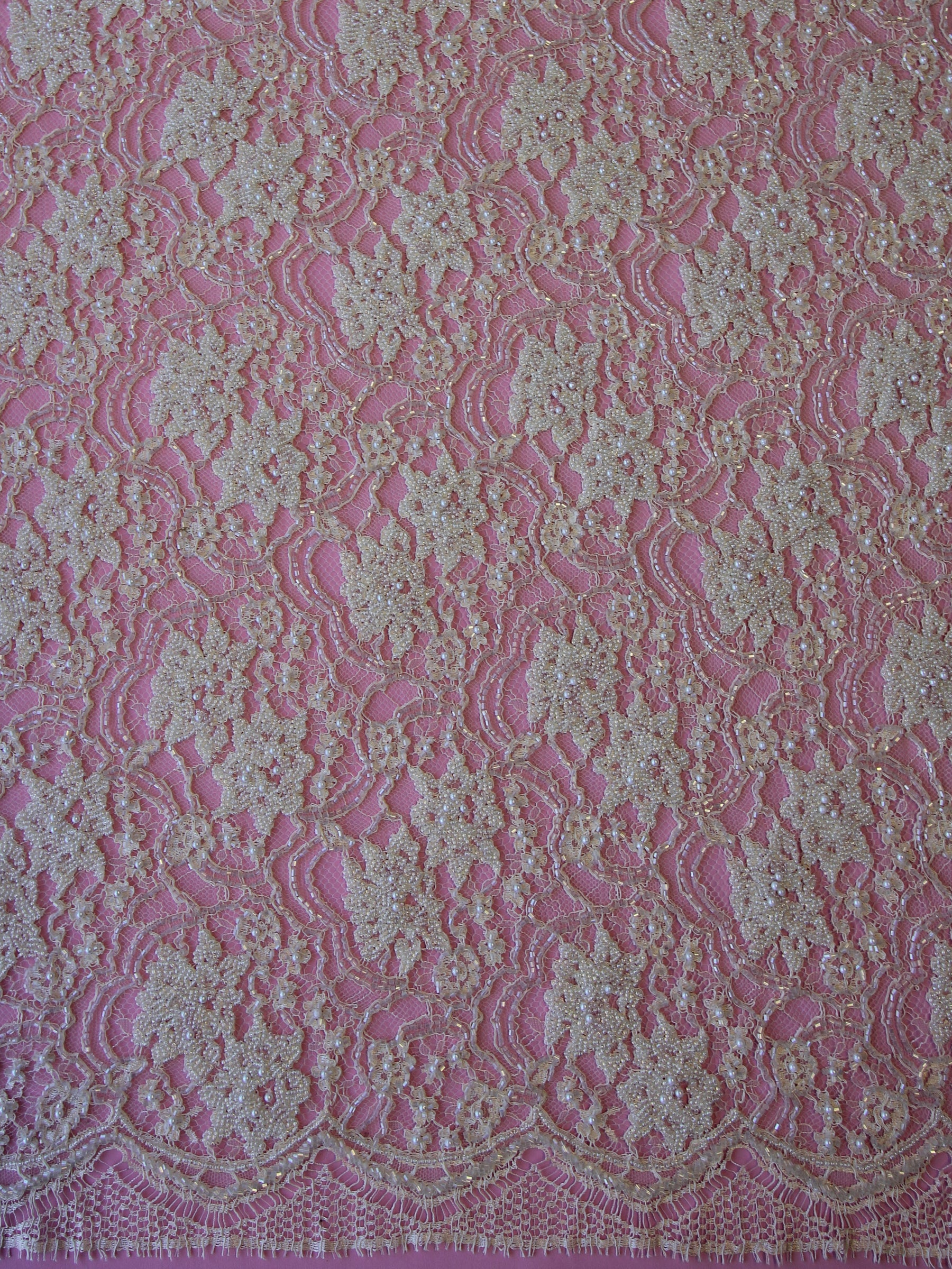 Elfenbeinfarbene Chantilly-Spitze – Ophelia