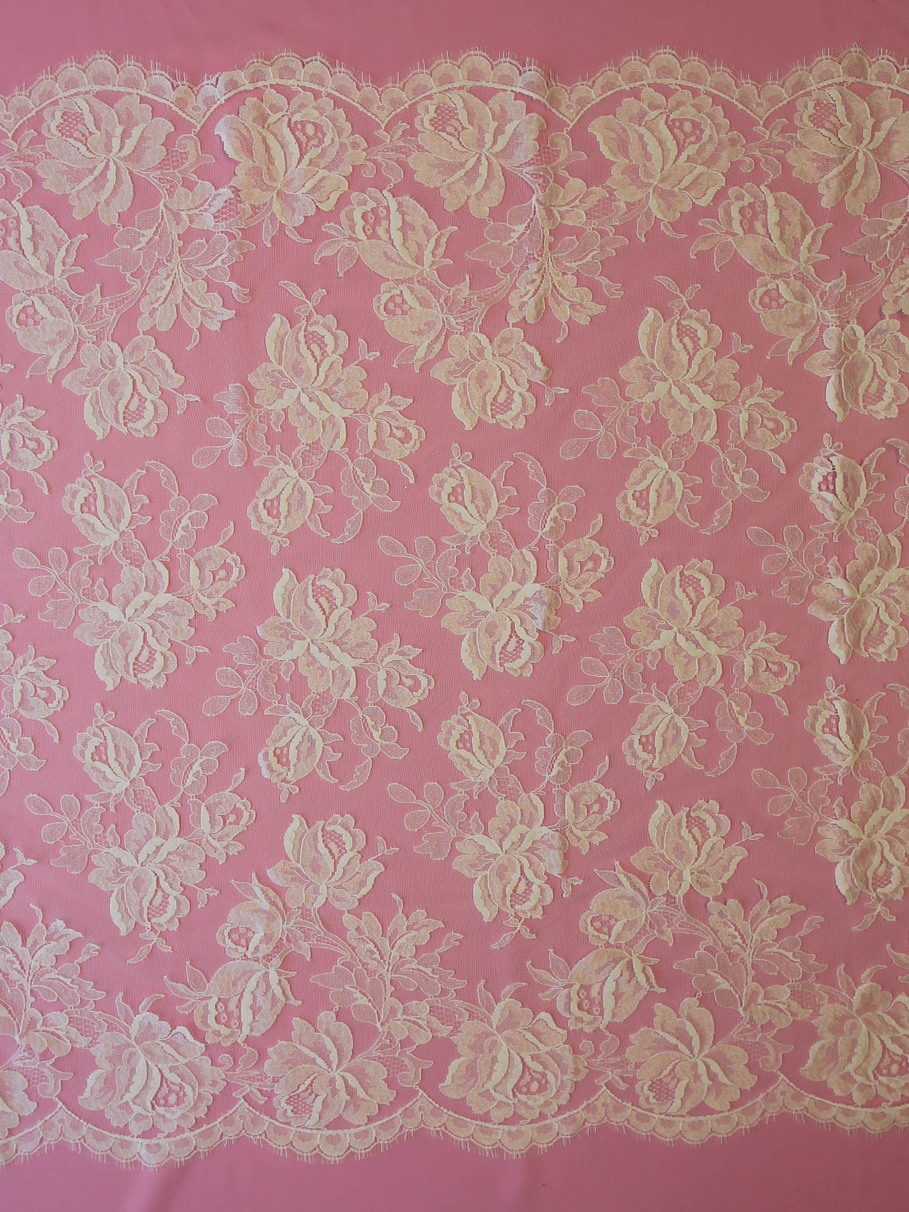 Elfenbeinfarbene Chantilly-Spitze – Harper