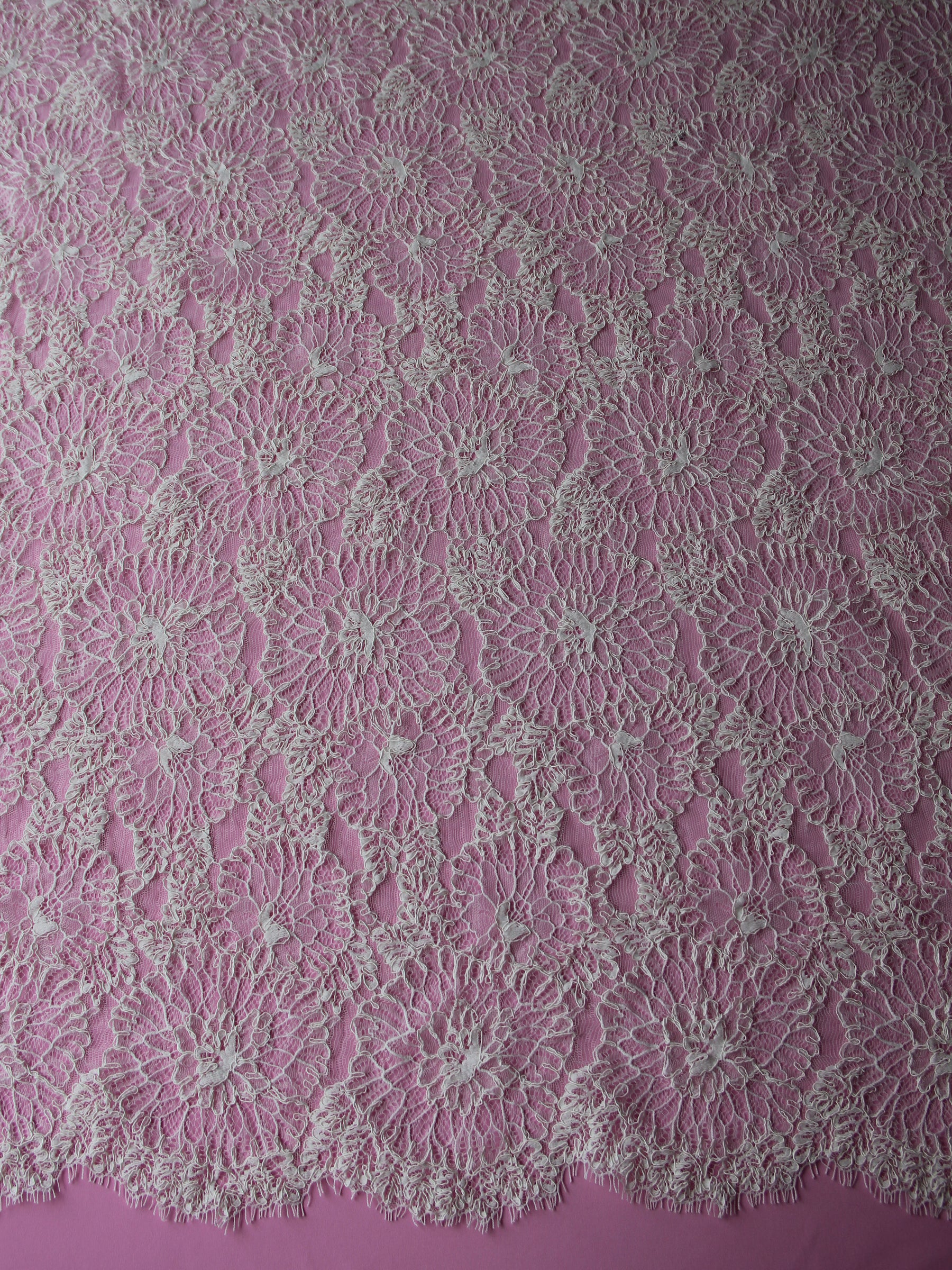Elfenbeinfarbene Kordelspitze – Priya