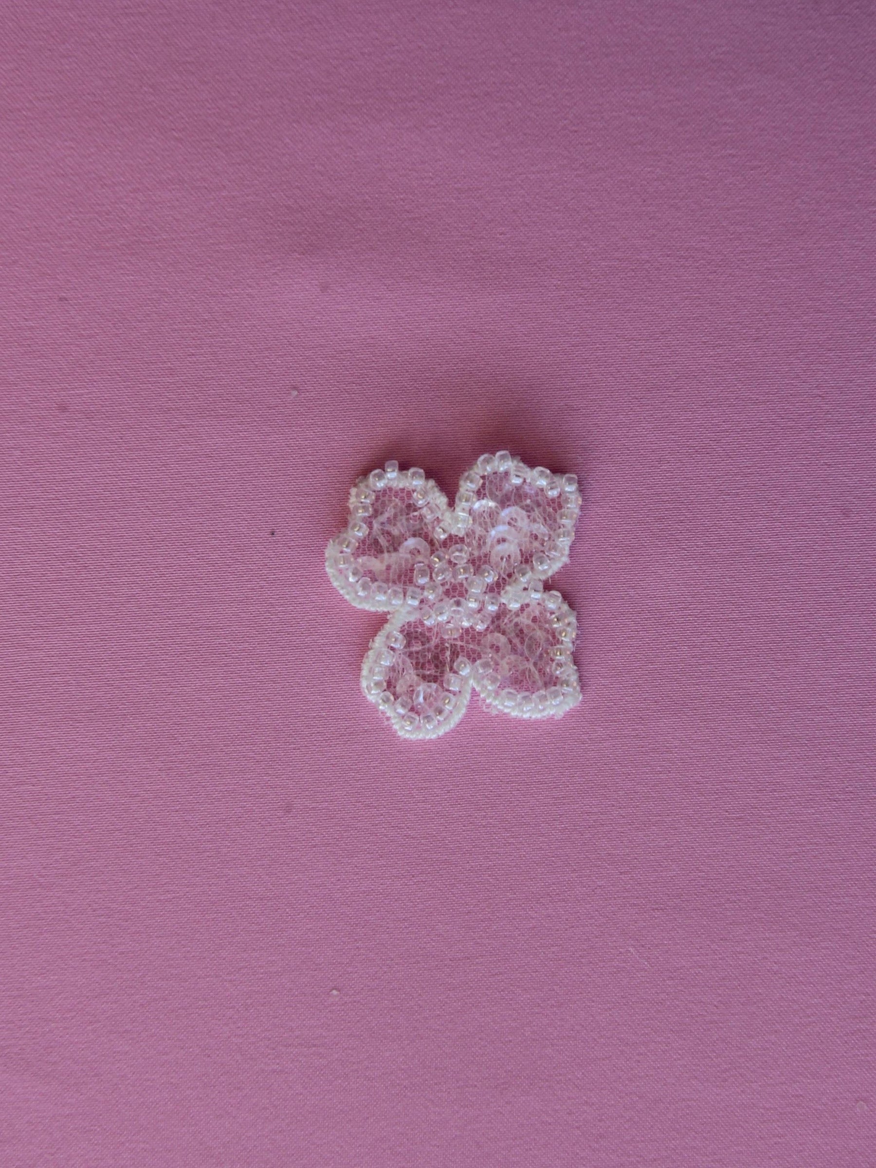 Elfenbeinfarbene Perlenblume – Ringelblume (Beutel mit 10 Stück)