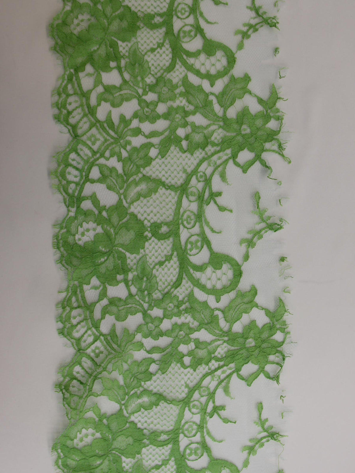Tropisch-grüner Spitzenbesatz – Kate