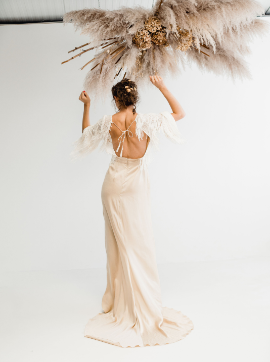 Elfenbein-Couture-Stickerei – Charleston