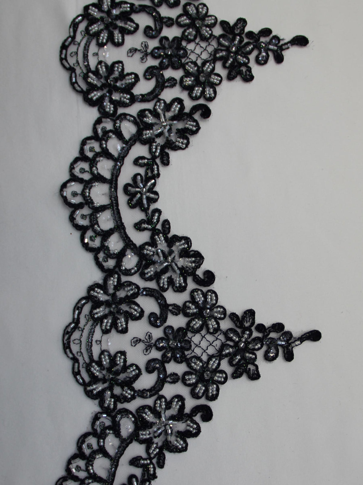 Marineblauer Spitzenbesatz – Alexandra