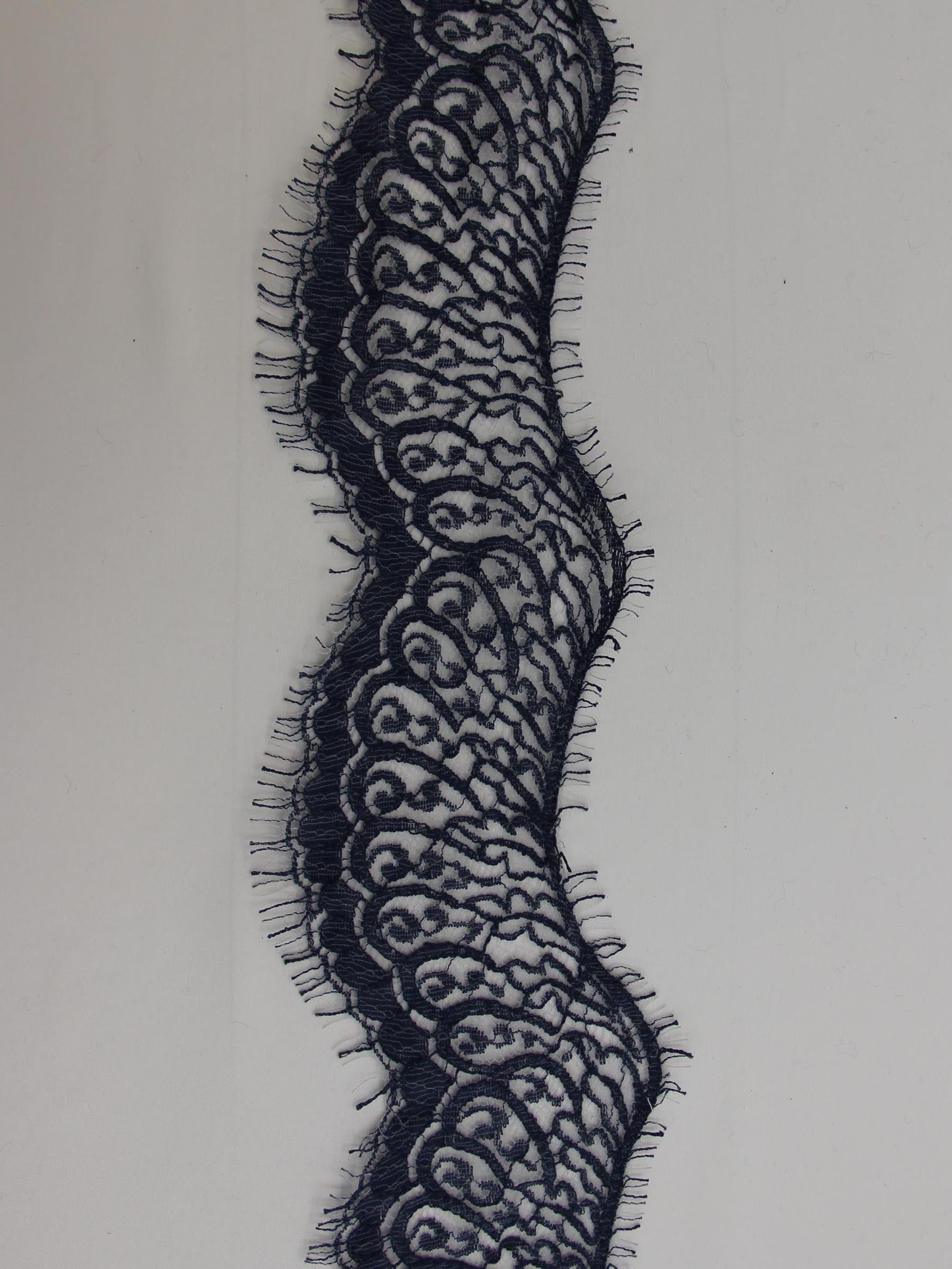 Marineblauer Spitzenbesatz – Felicity