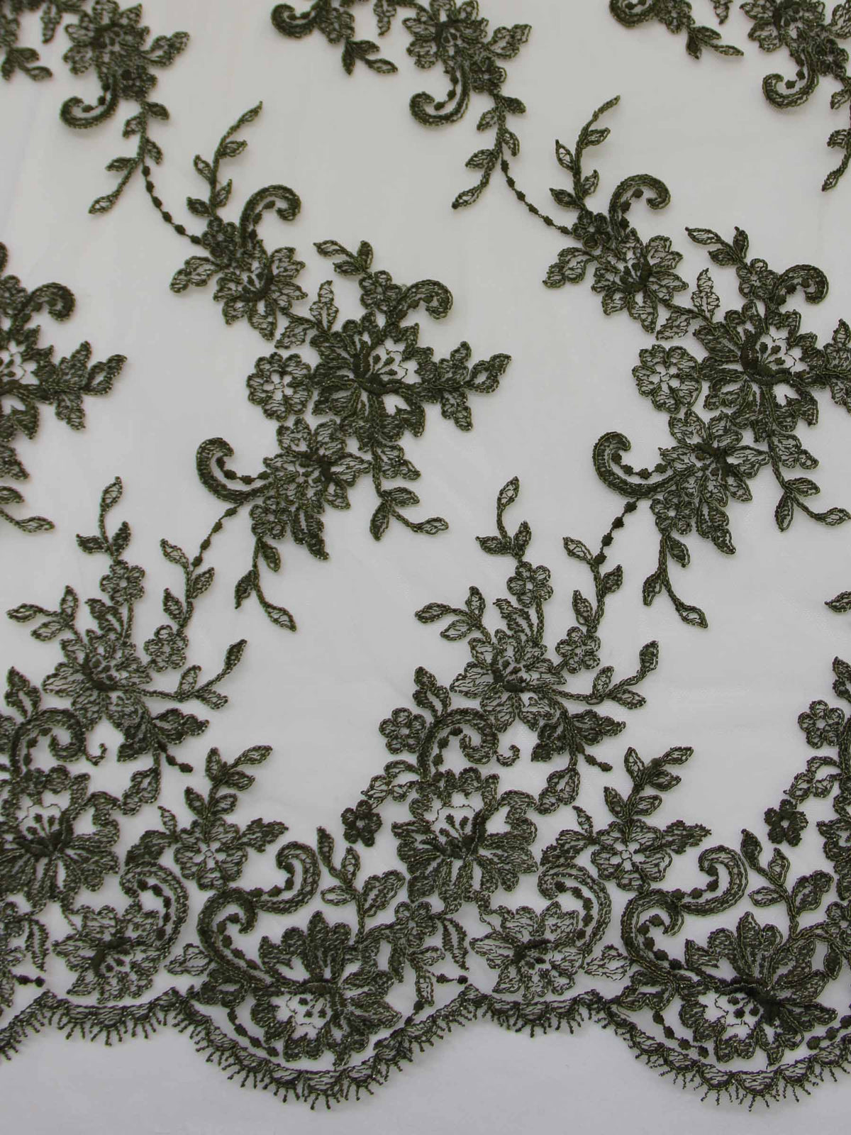 Olivgrüne Spitze - Adele