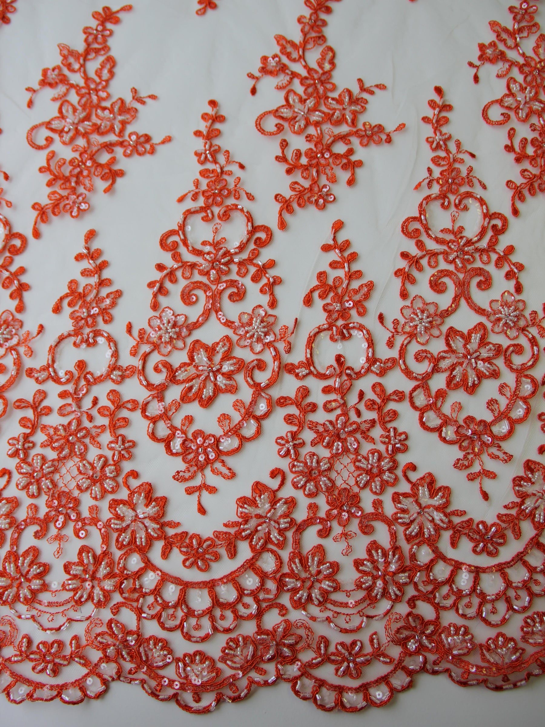 Frische orangefarbene Spitze – Alexandra