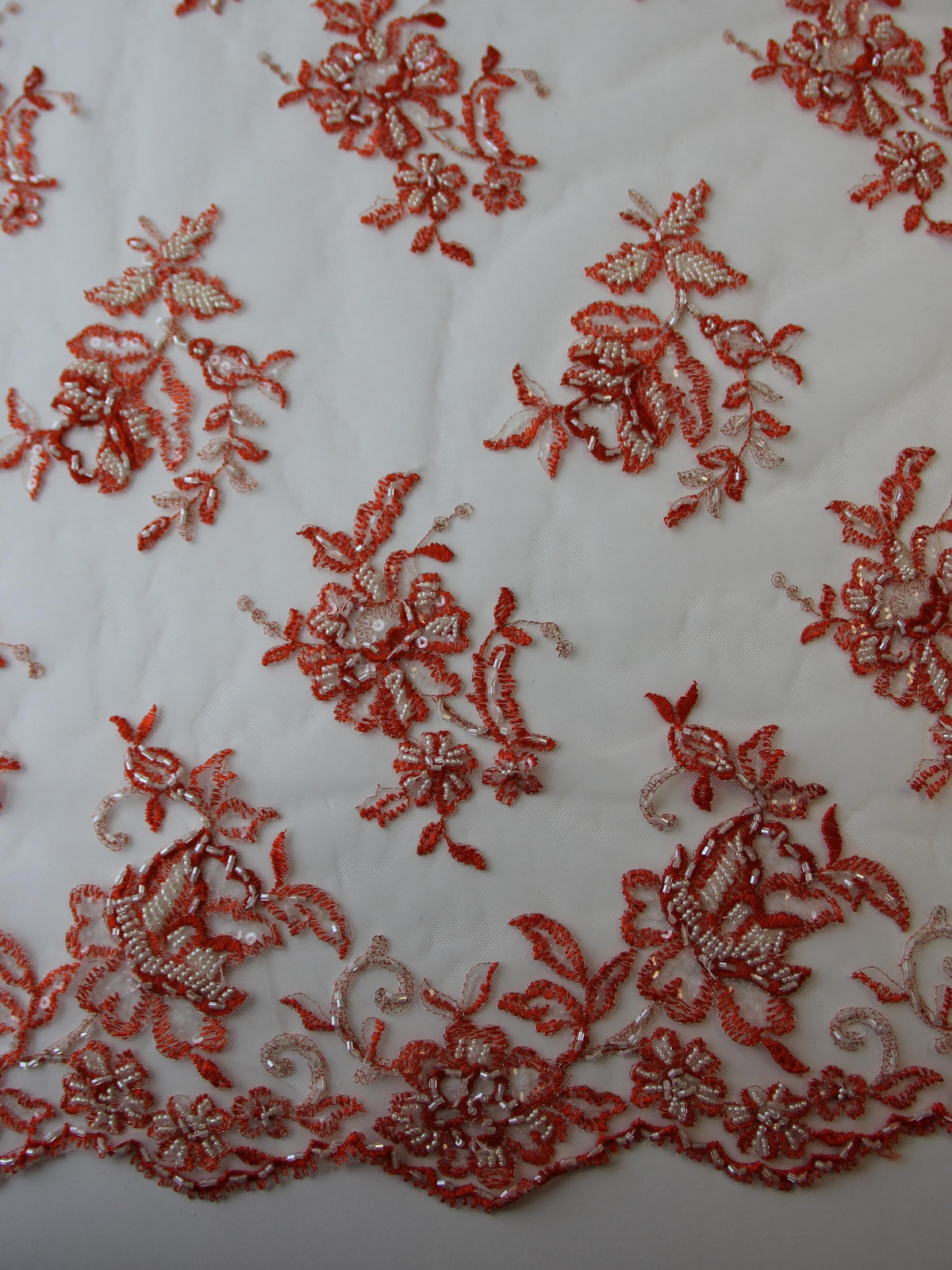 Frische orangefarbene Spitze – Chloe