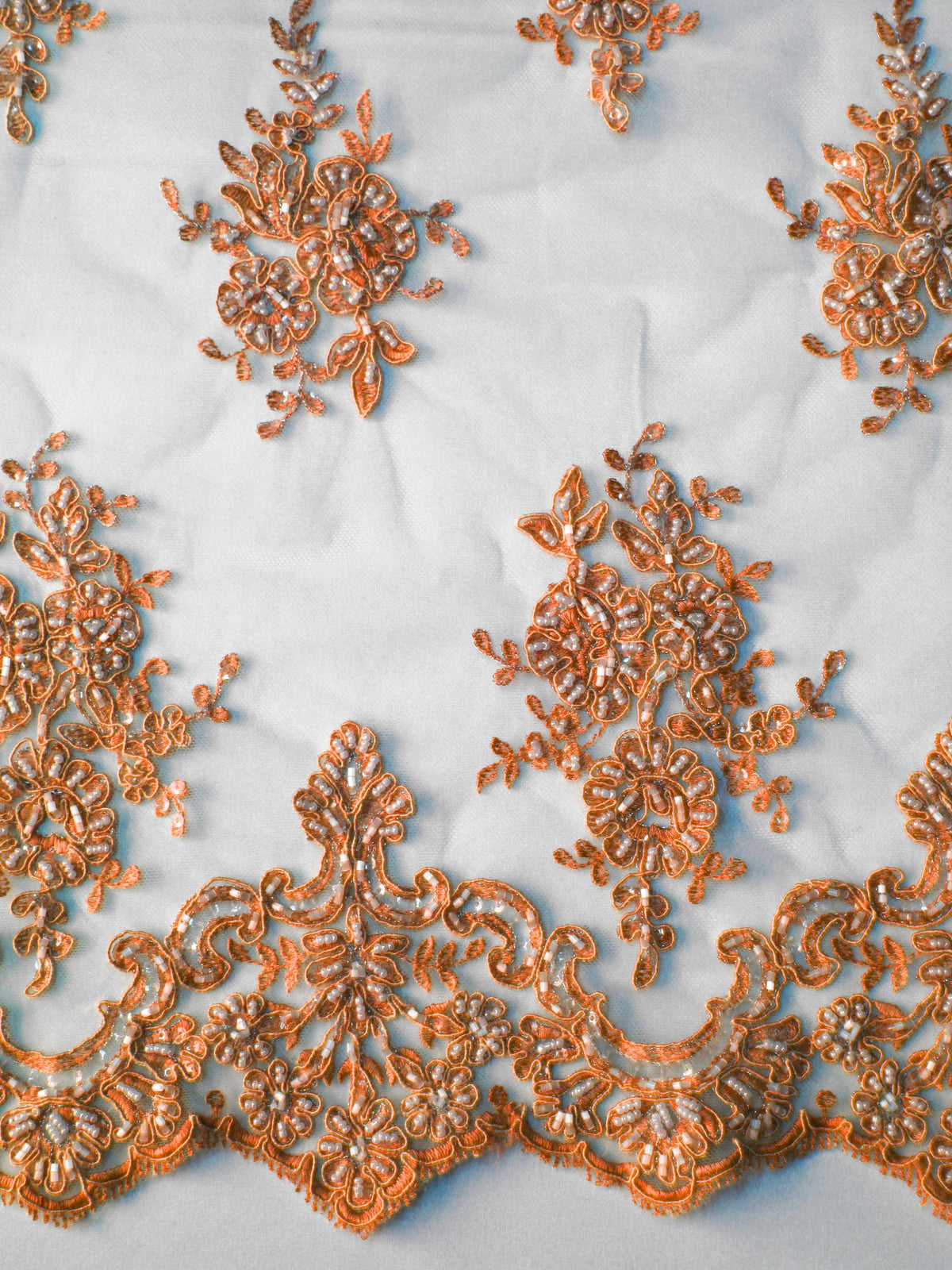 Frische orangefarbene Spitze – Sophia