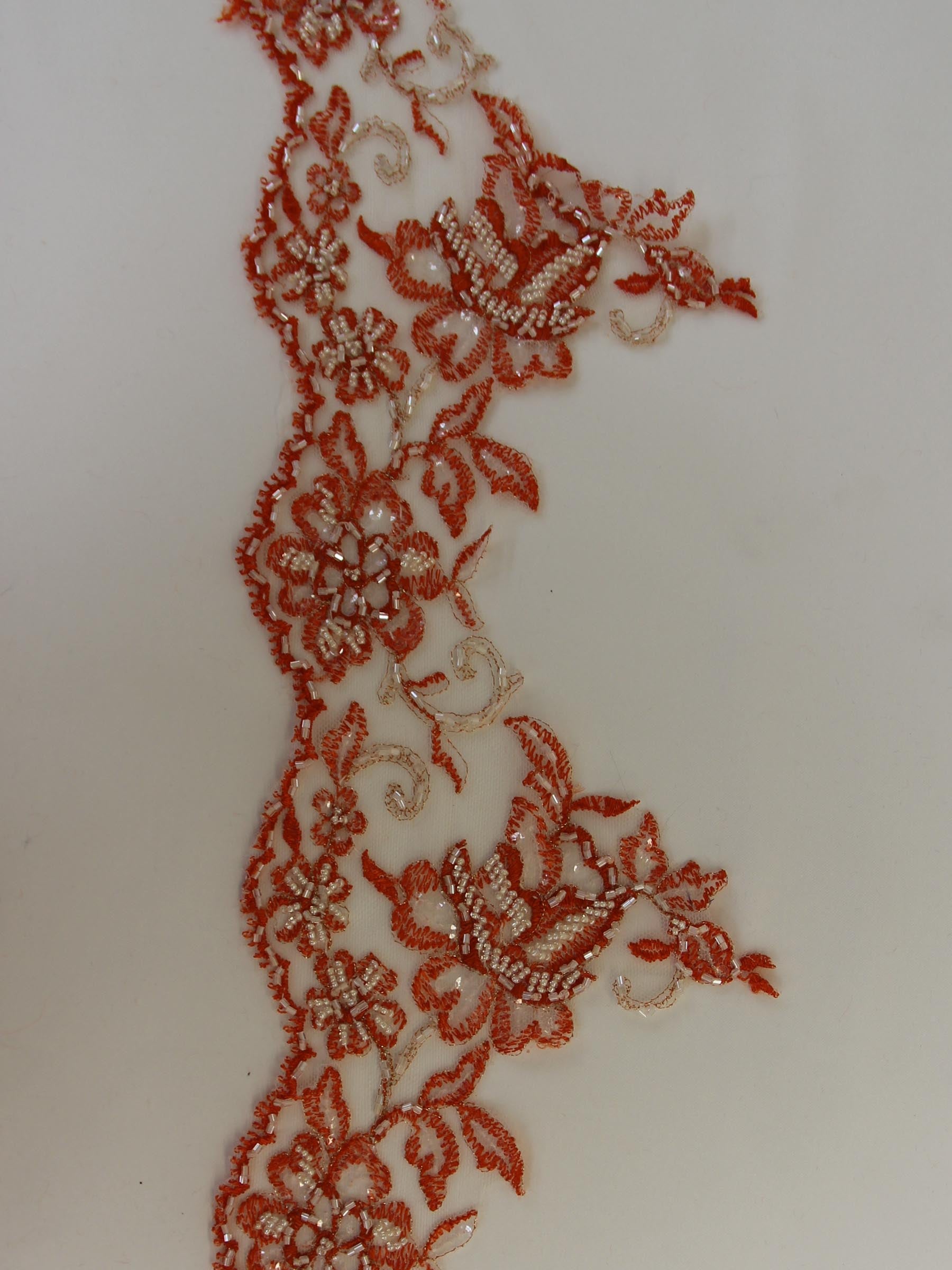 Spitzenbesatz in frischem Orange – Chloe