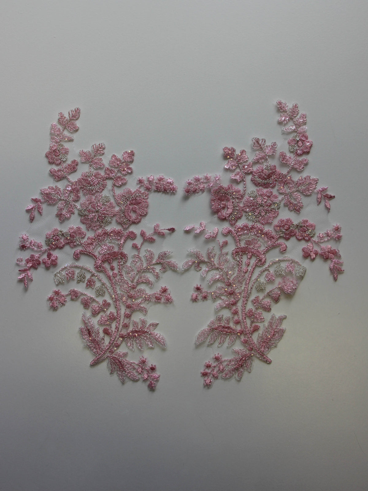 Pfingstrosenrosa Pailletten-Spitzenapplikationen – Justine