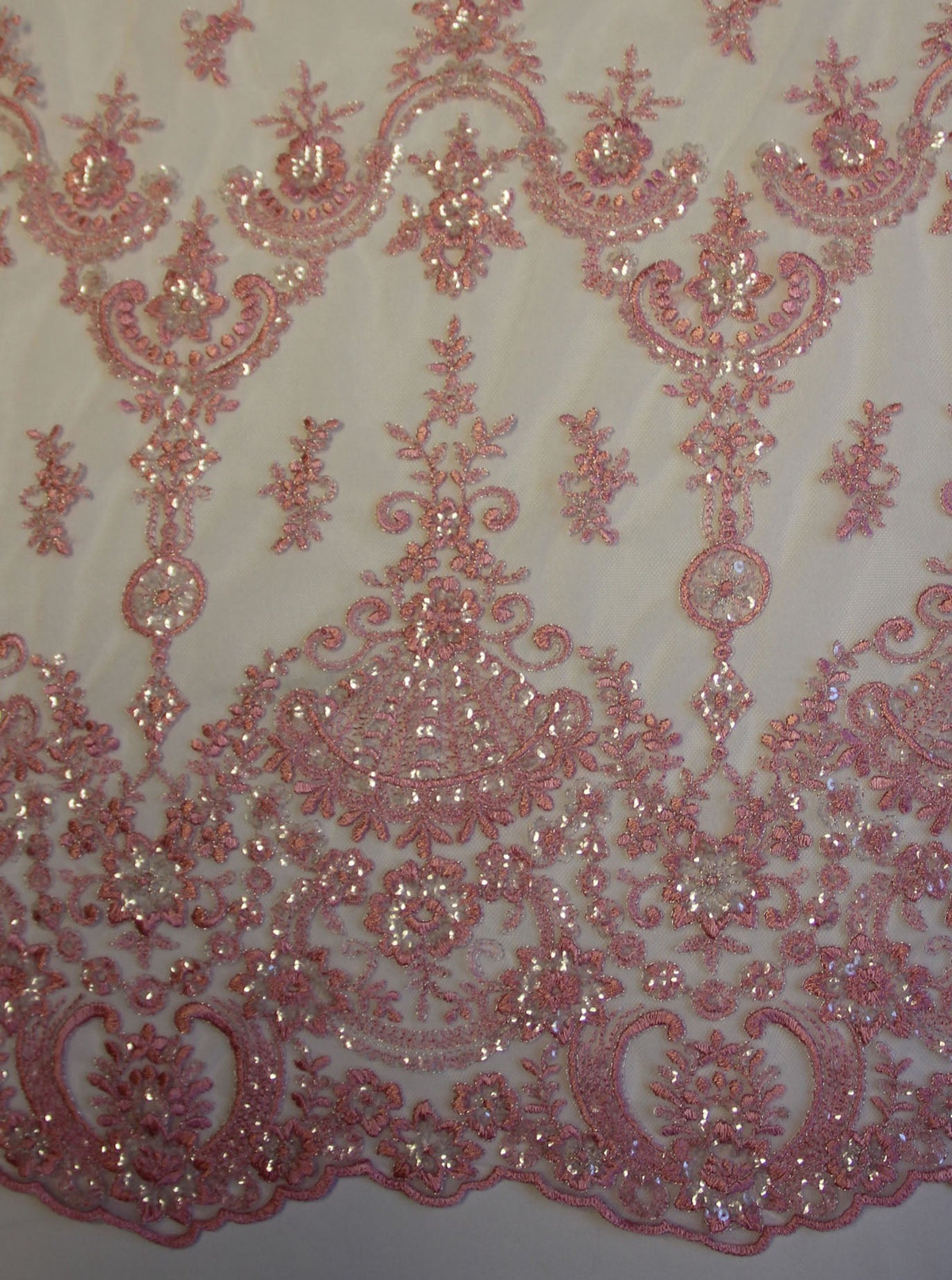 Pfingstrosenrosa Spitze – Rubin