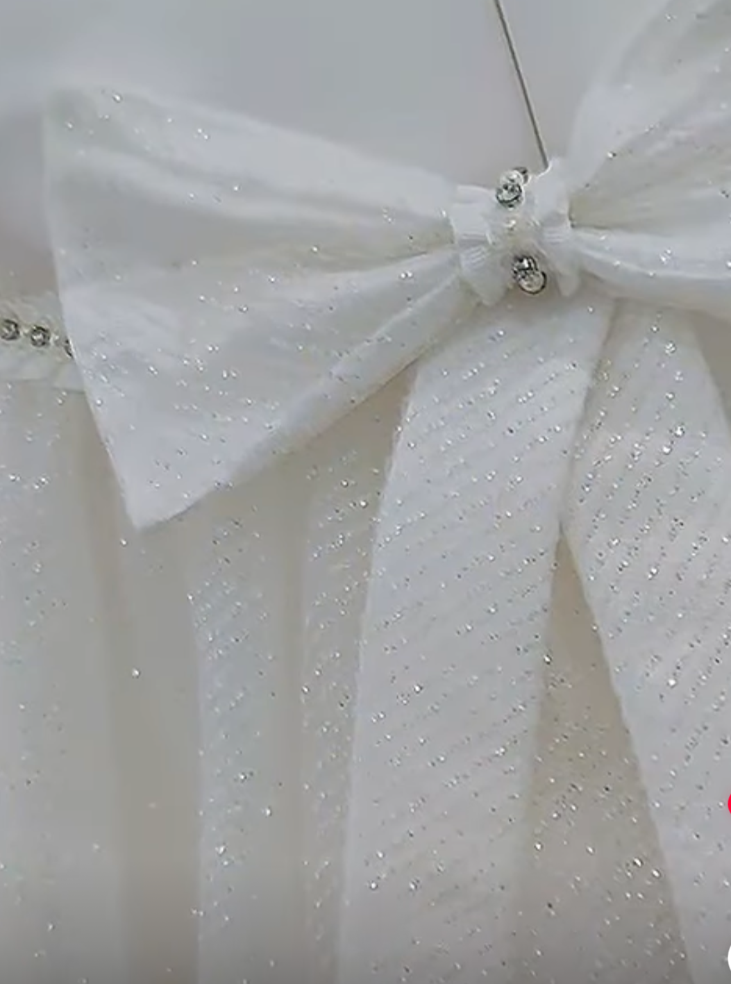 Elfenbeinfarbener Glitzertüll – Showtime