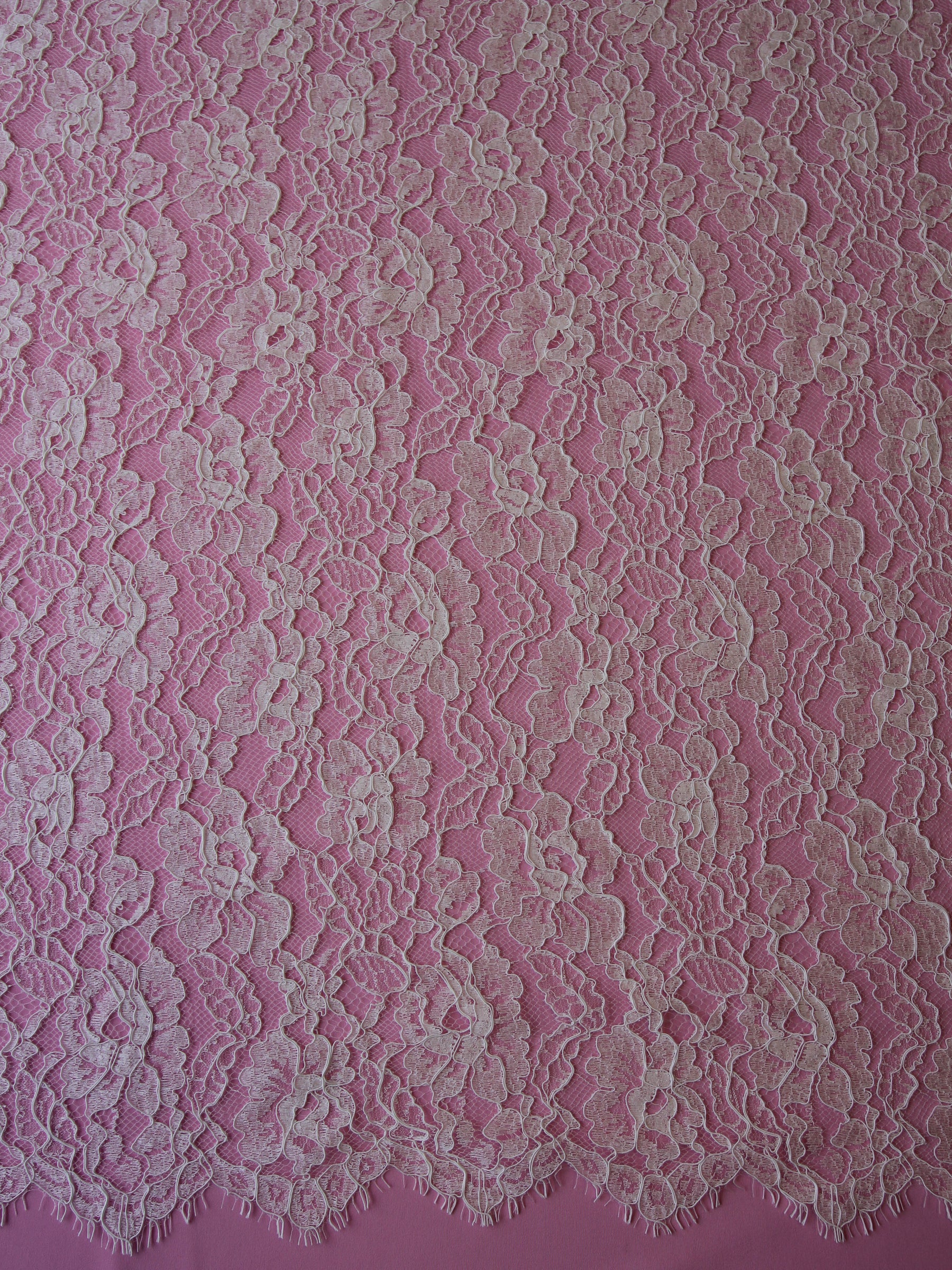 Weiche weiße Chantilly-Spitze – Amy
