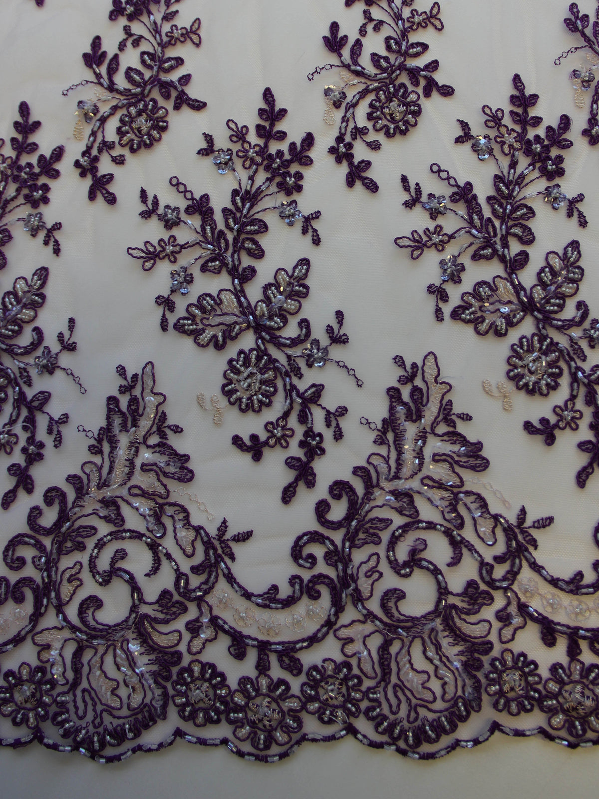 Tiefviolette Spitze – Jessica