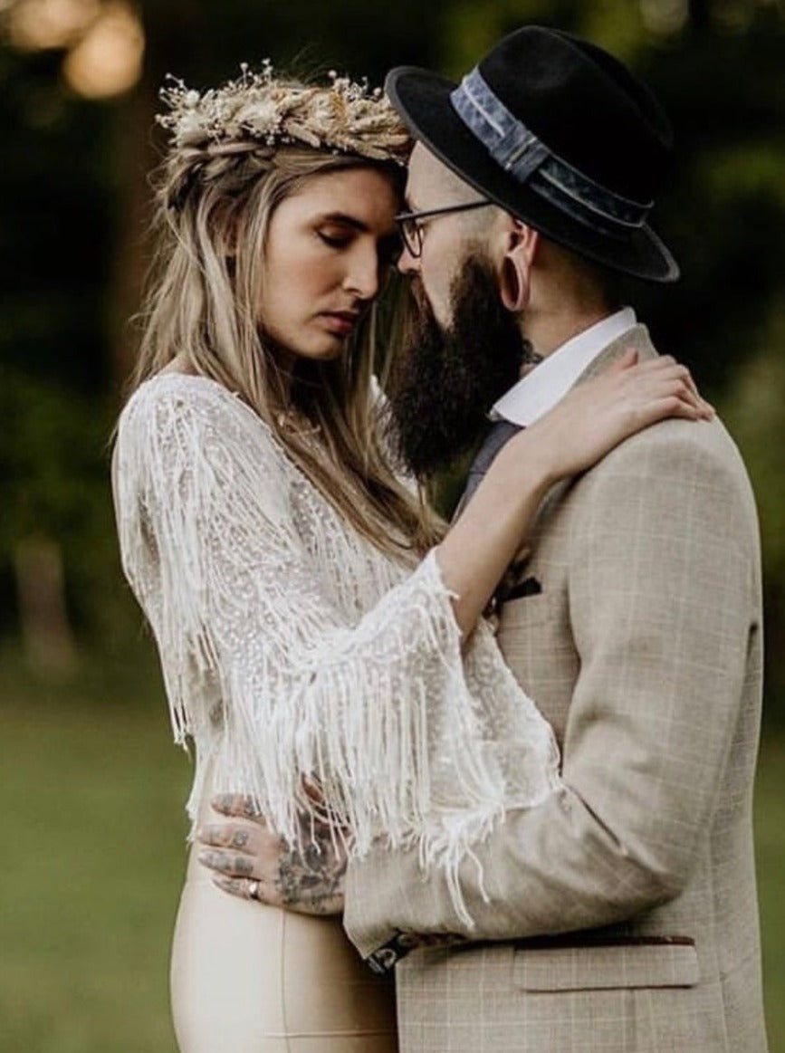 Elfenbein-Couture-Stickerei – Charleston