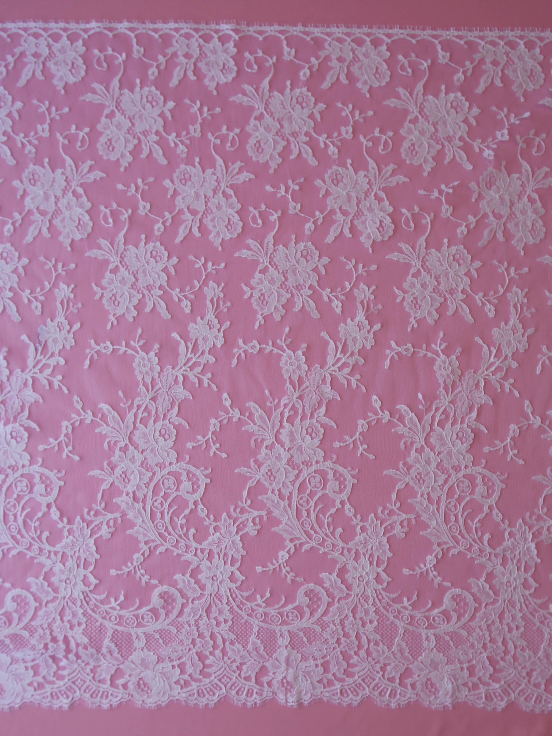 Weiße Chantilly-Spitze – Kate