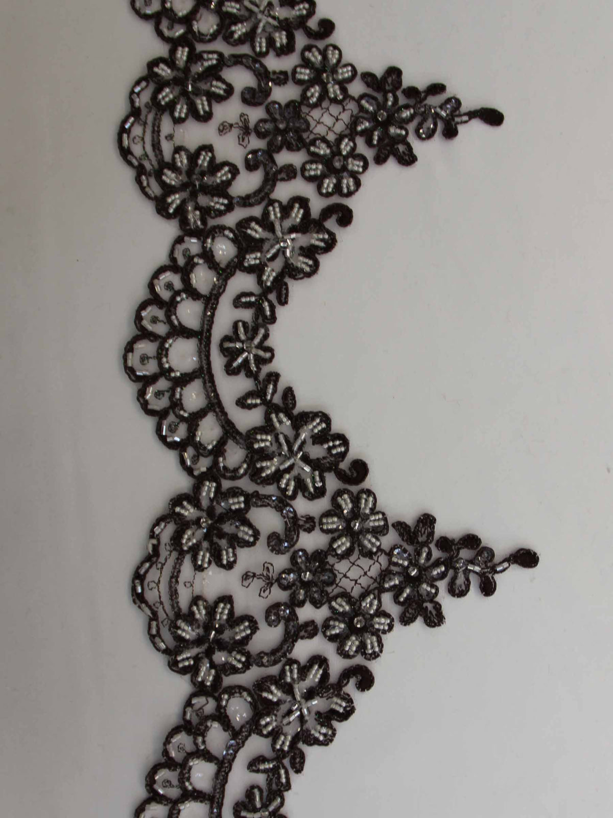 Espressobrauner Spitzenbesatz – Alexandra