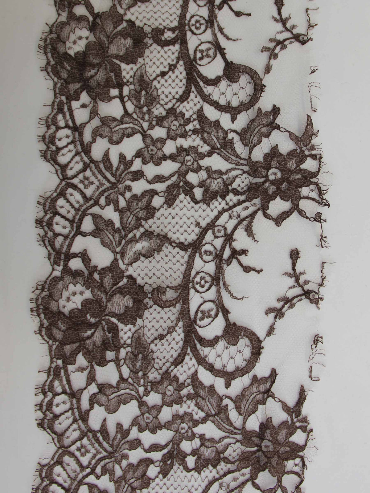 Espressobrauner Spitzenbesatz – Kate