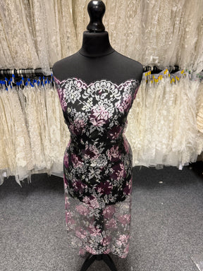 Bedruckte Chantilly-Spitze in Rosa & Mint - P192