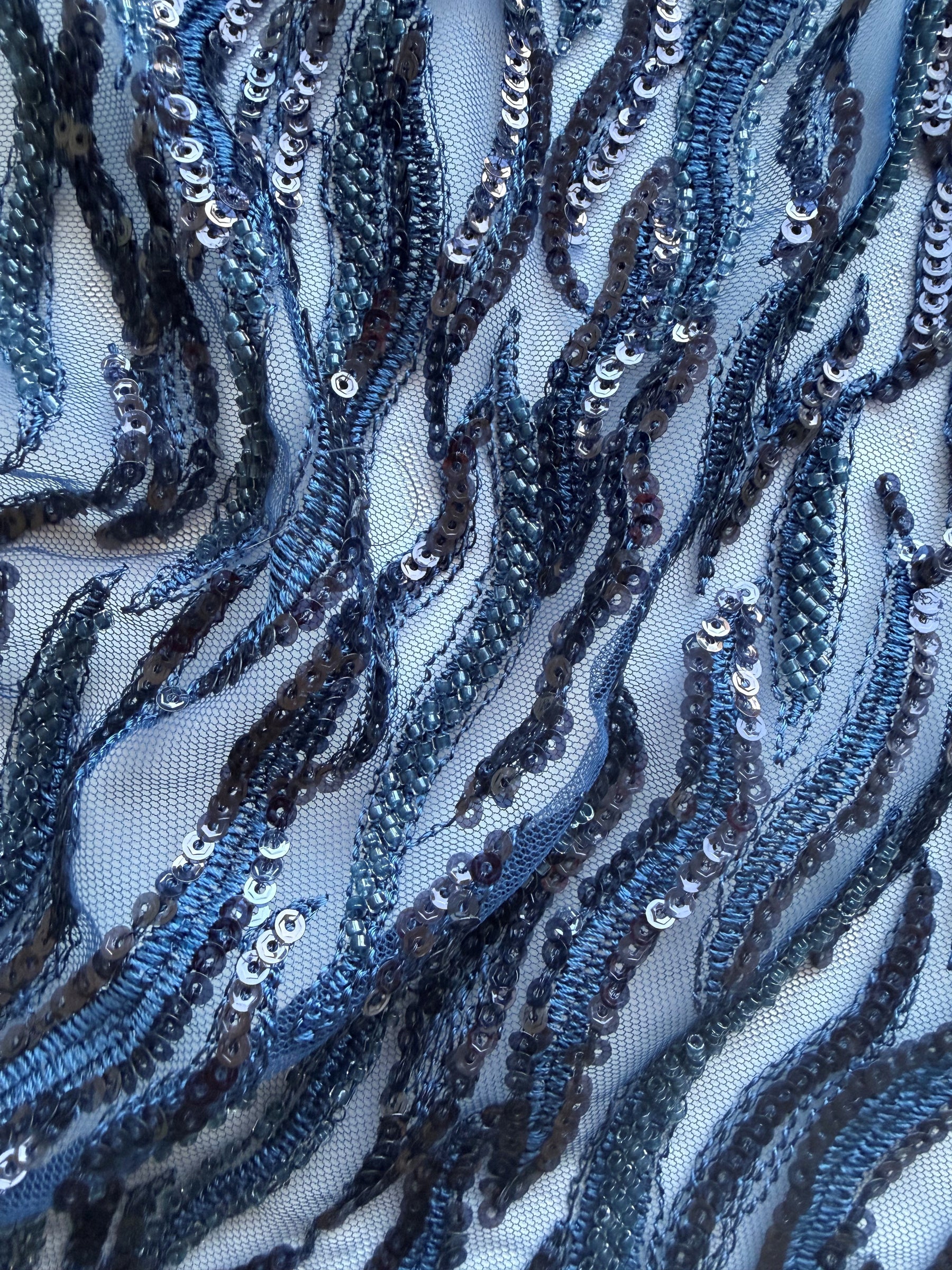 Neuer marineblauer, bestickter Tüll mit Perlen - EB1089